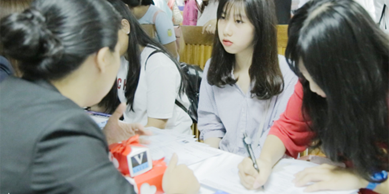 nam bat co hoi trung tuyen DH Hoa Sen ngay nguyen vong 1