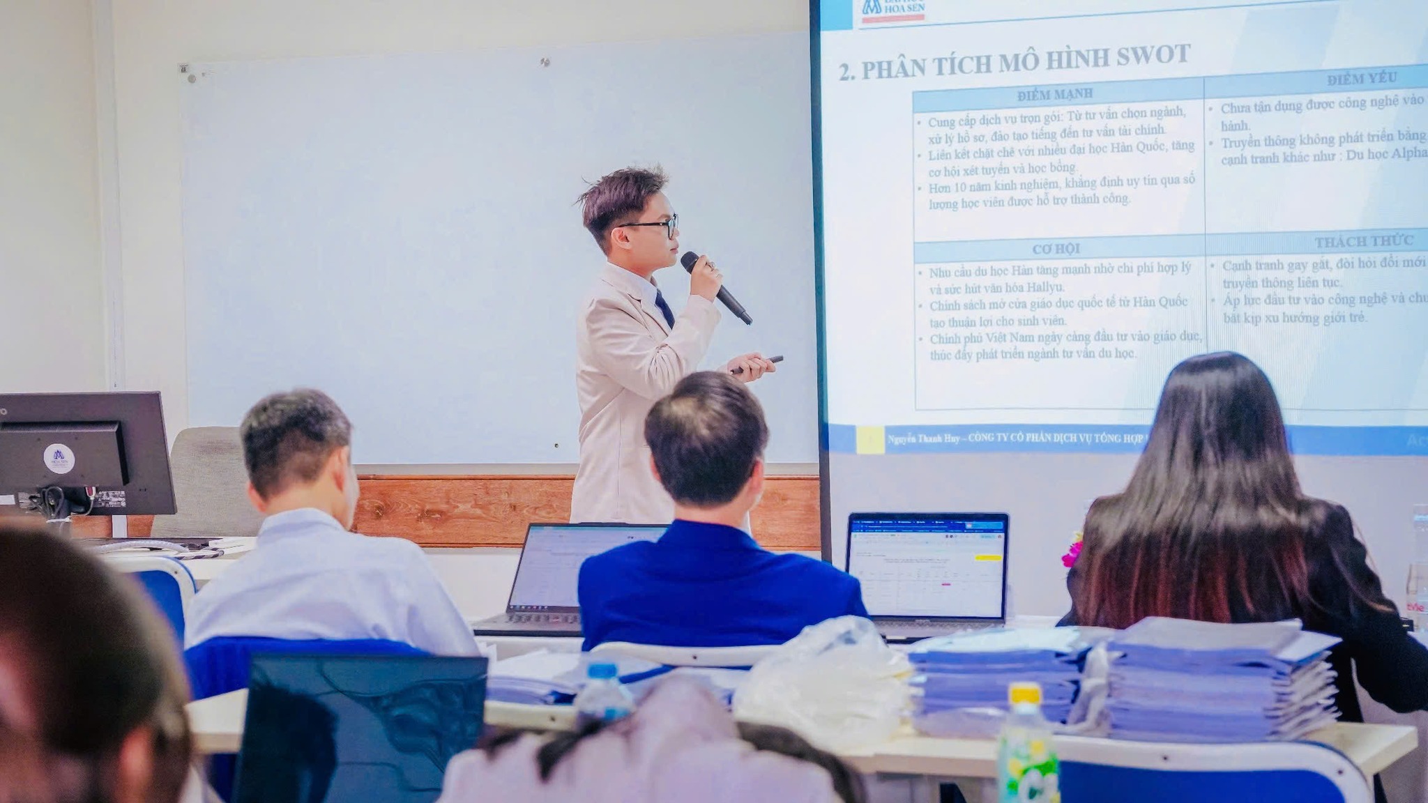 Ngành Digital Marketing BWIN Link Nhà Cái Cá Cược Online Việt Nam - Bwin là hãng gì
