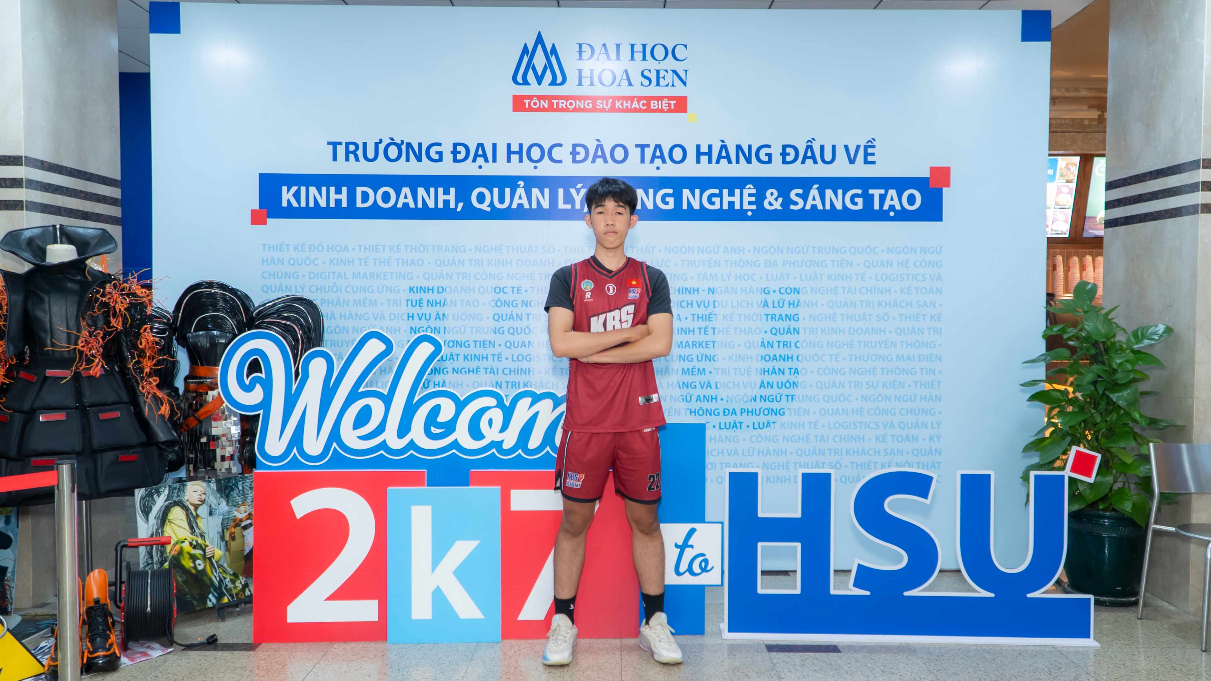 Phạm Minh Lộc vận động viên bóng rổ cao 1m92 nhận Bwin link nhà cái Kinh tế Thể thao
