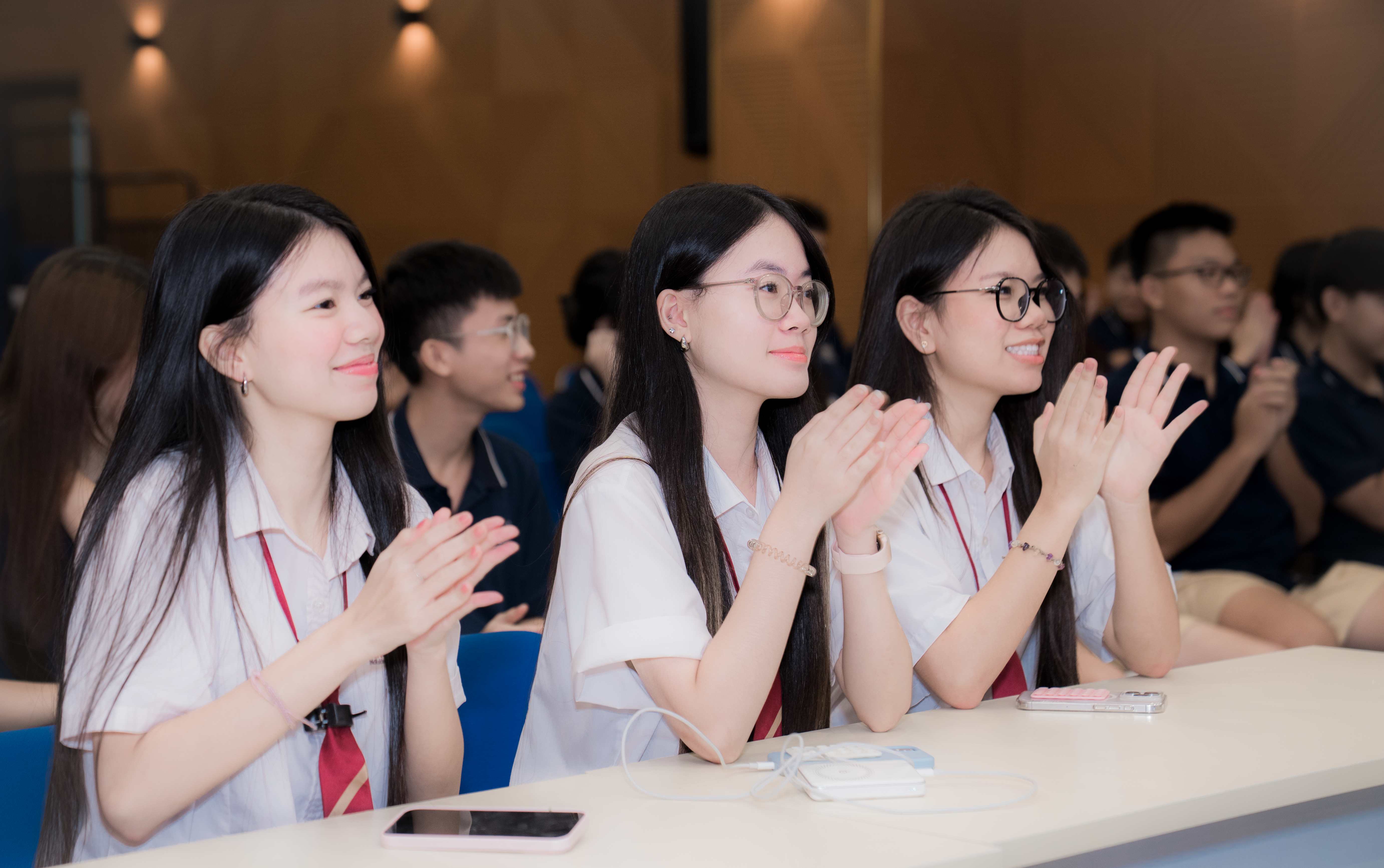 Vinsers trải nghiệm “cuộc sống Link Bwin không bị chặn” trong Tuần lễ Kiến tập tại BWIN Link Nhà Cái Cá Cược Online Việt Nam (Bwin nhà cái chính thức)