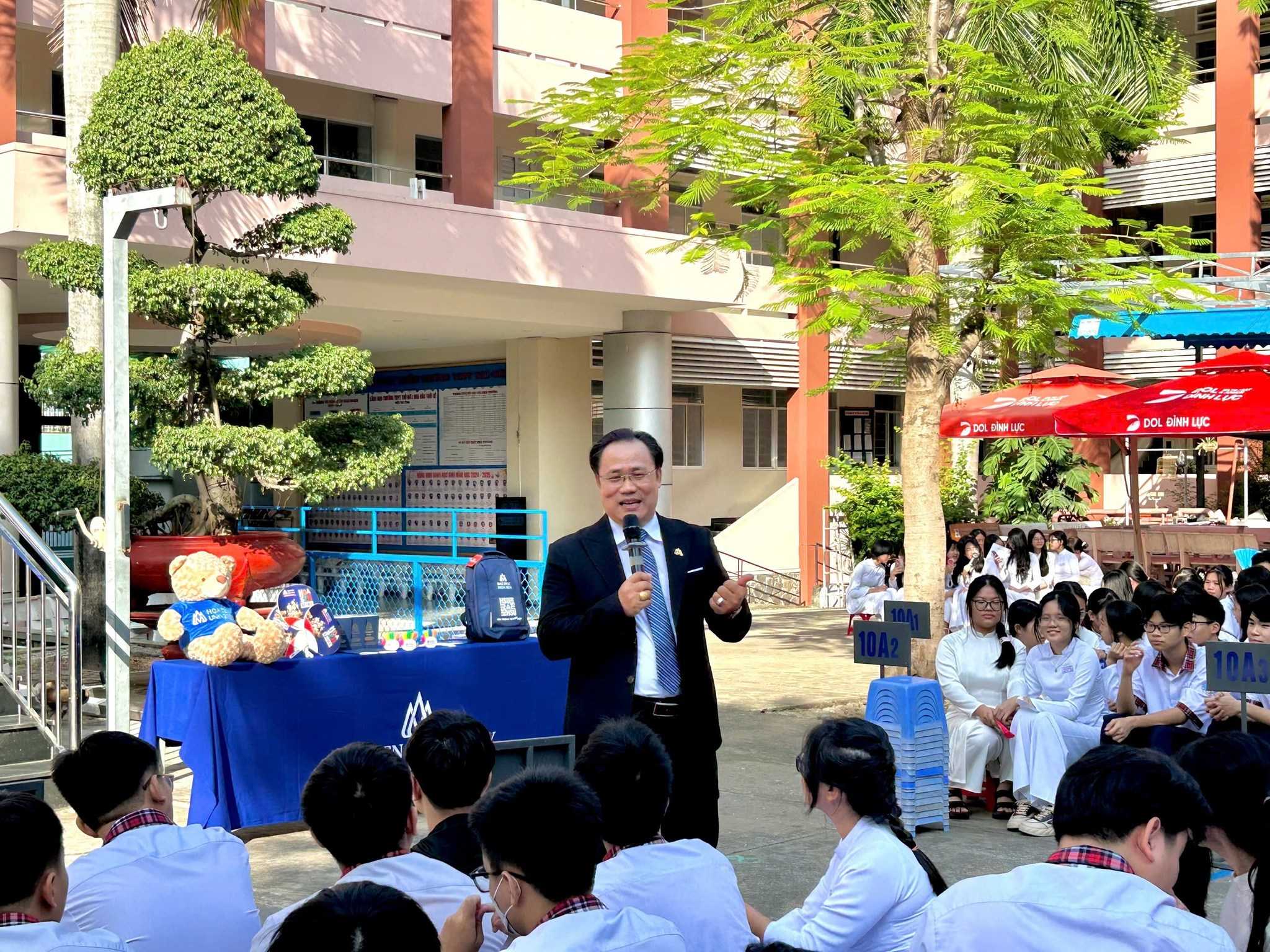Hành trình hướng nghiệp: “Định vị bản thân - chọn ngành nghề trong kỷ nguyên số”