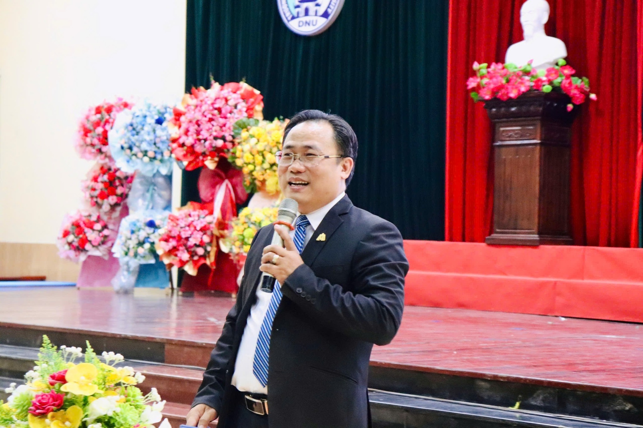  tổ chức chương trình tập huấn với chủ đề “Ứng dụng công nghệ số trong BWIN Đẳng Cấp Thượng Lưu hướng nghiệp thời kỳ 4.0”