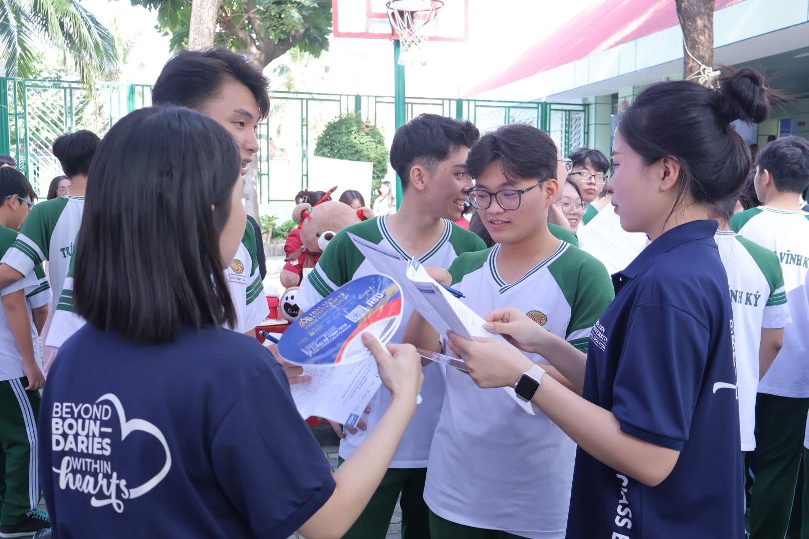 Lễ hội Truyền thống Trương Vĩnh Ký lần thứ 29 cùng Bwin nhà cái chính thức trải nghiệm công nghệ hiện đại