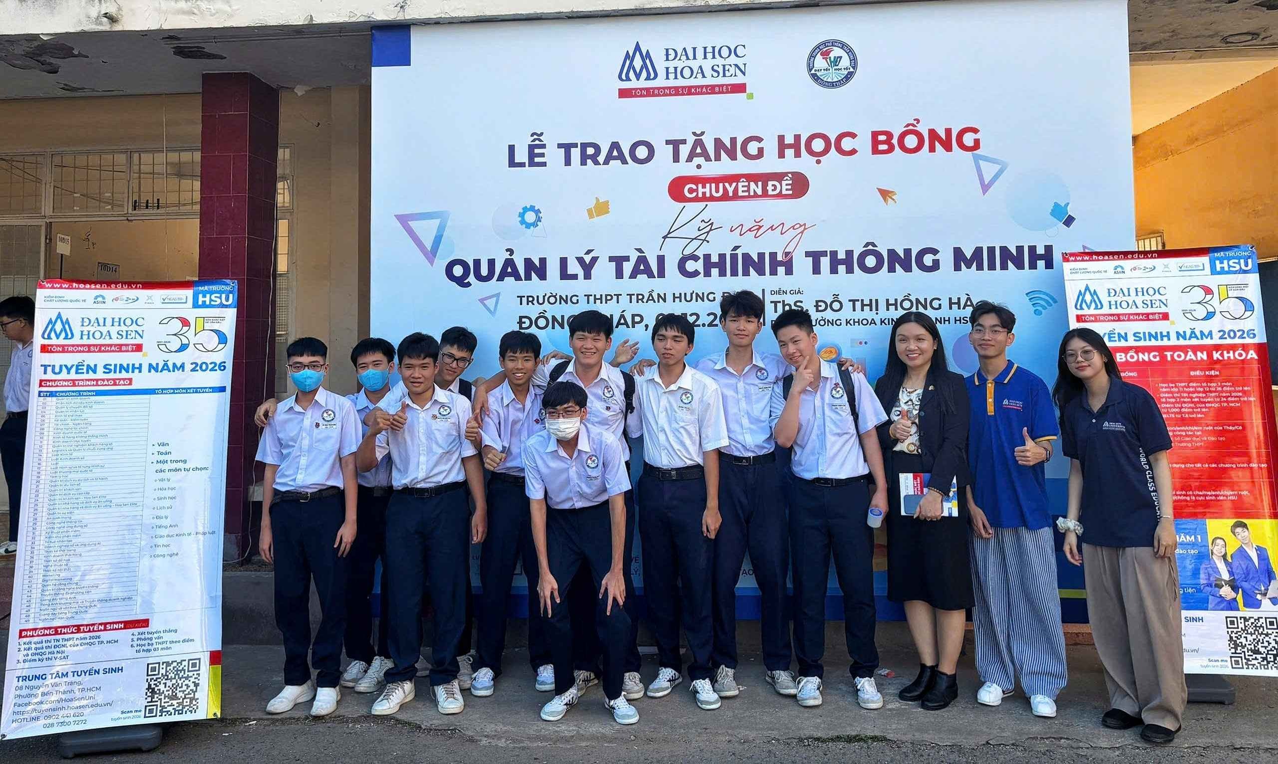Bwin nhà cái chính thức trao 51 suất Bwin link nhà cái trị giá 3,5 tỷ đồng tại THPT Trần Hưng Đạo