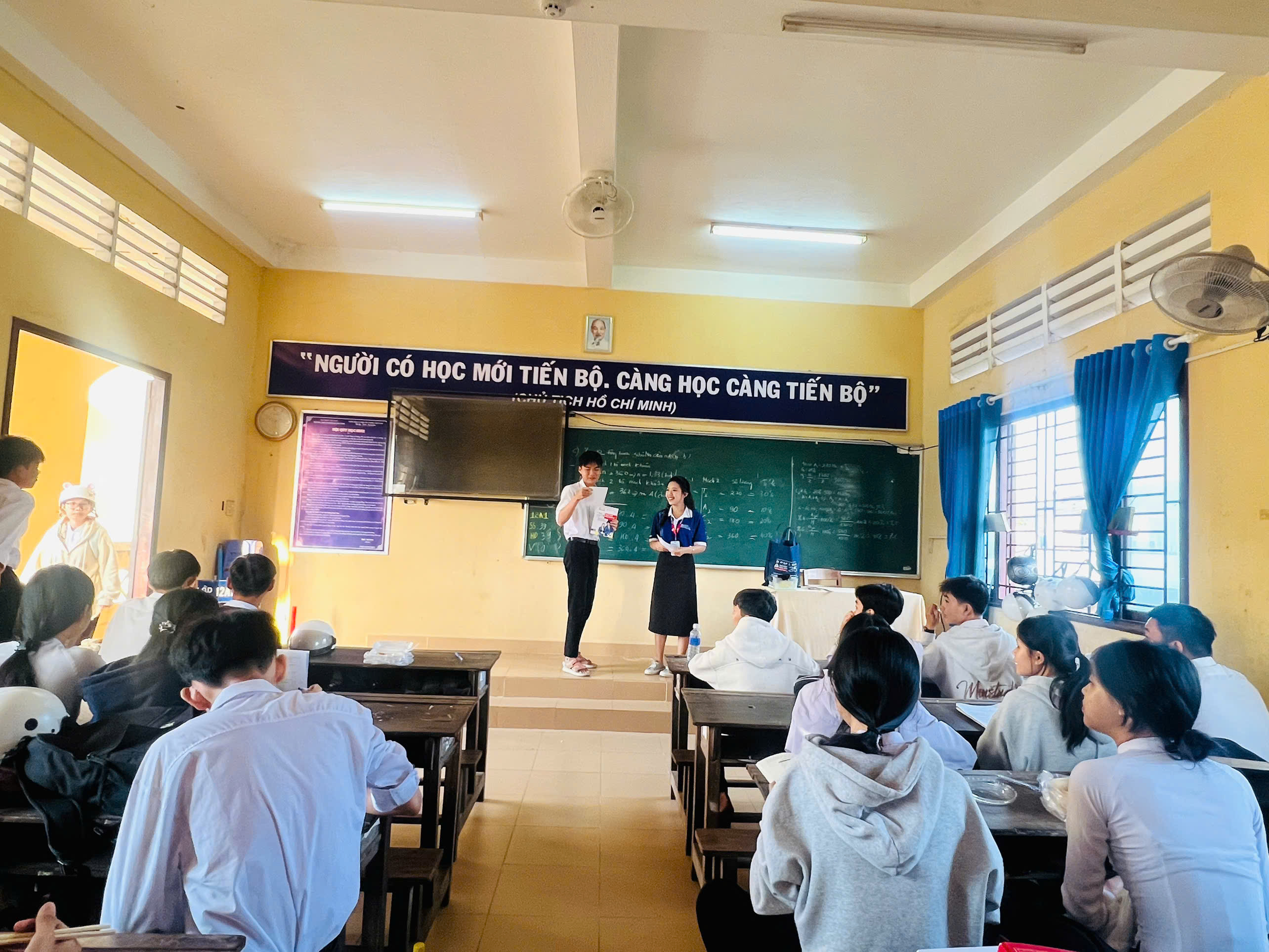 Hành trình truyền cảm hứng của Đại sứ Bwin nhà cái chính thức đến tỉnh Vĩnh Long