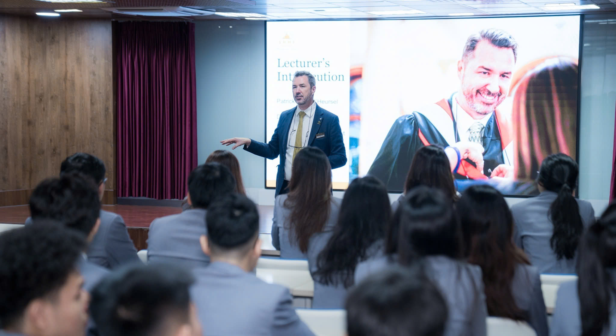 Xét tuyển thẳng vào BWIN Link Nhà Cái Cá Cược Online Việt Nam với IELTS giúp bạn “về đích sớm”