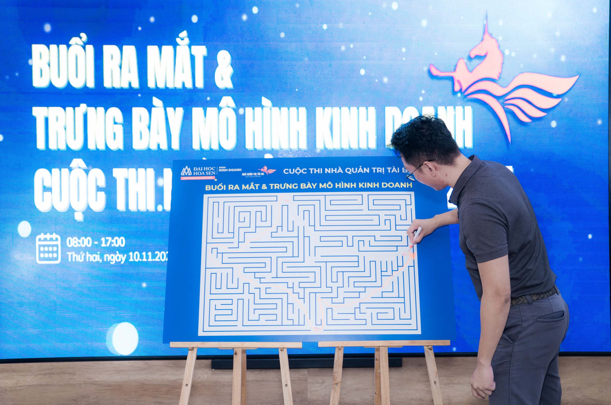 Ngành quản trị kinh doanh là gì? Học xong ra làm gì?