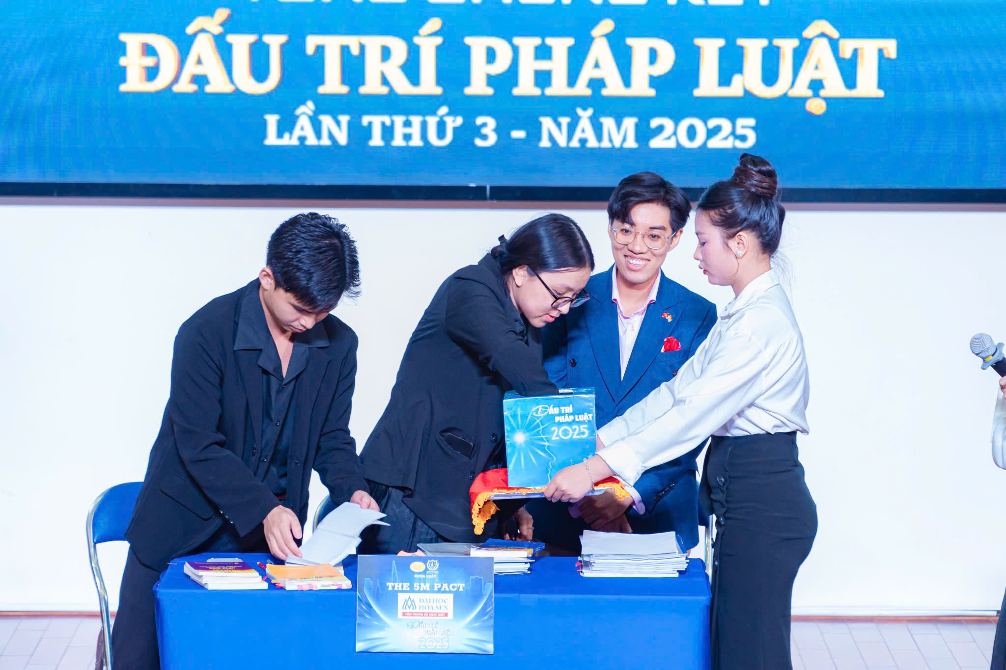 Ngành Luật Bwin trò chơi điện tử số là gì? Xu hướng nghề nghiệp mới trong thời đại số
