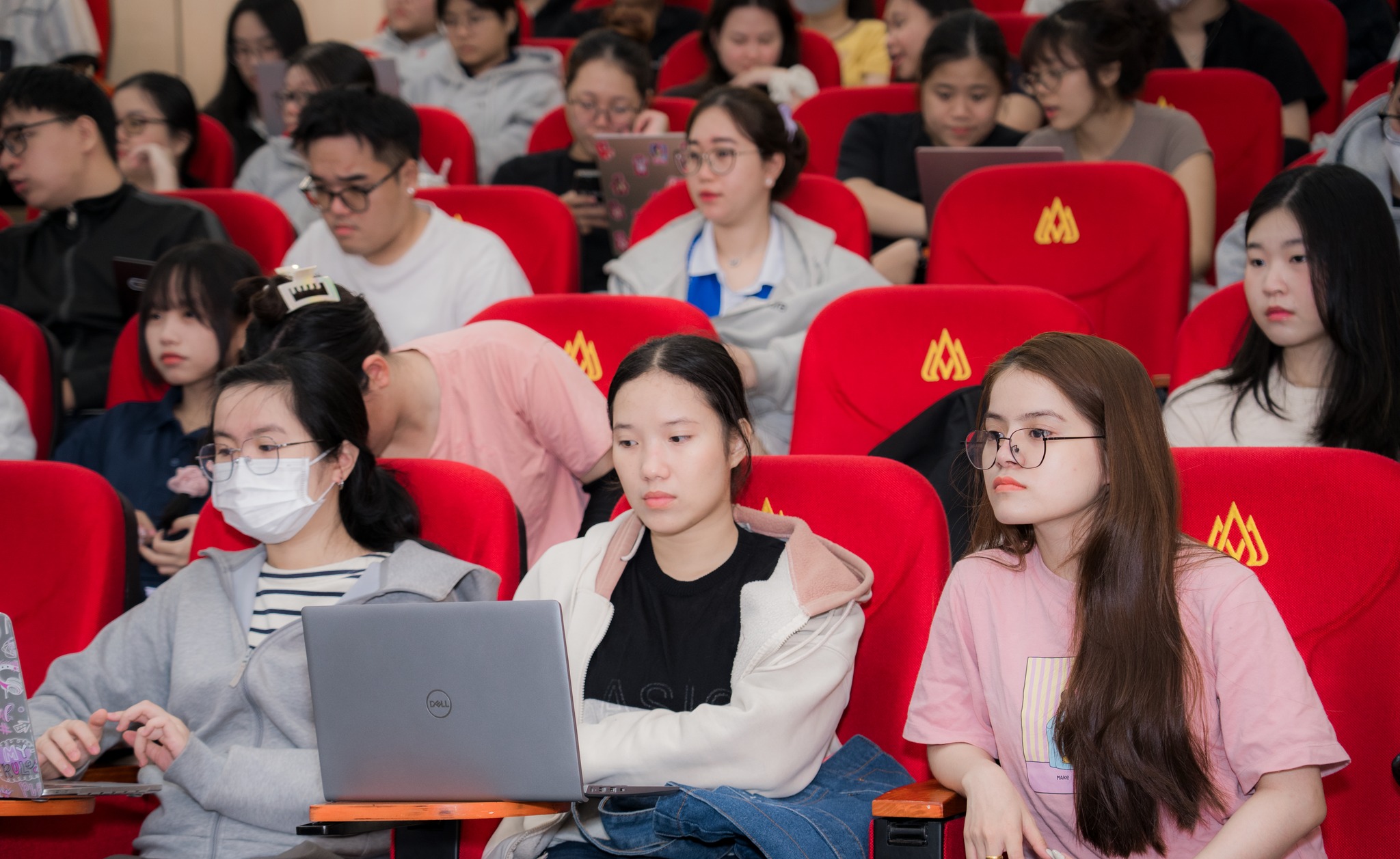 Quản trị trải nghiệm khách hàng số học trường nào tốt?