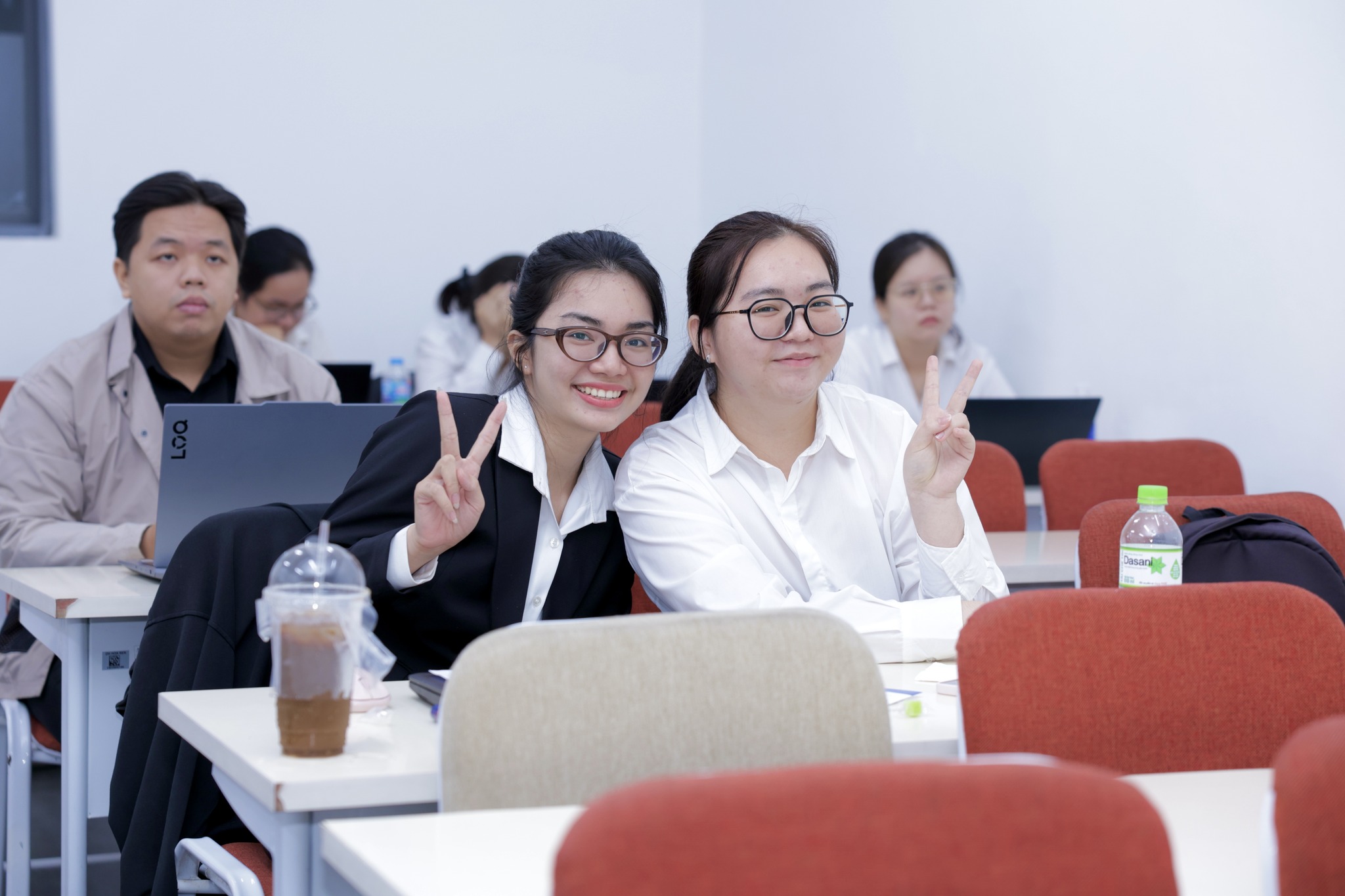 Ngành Tài chính Ngân hàng thi khối nào, học tổ hợp môn gì?