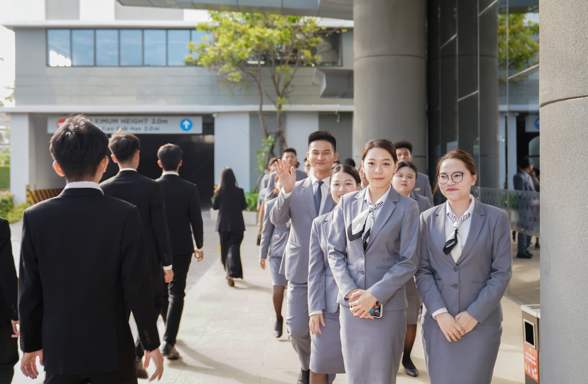 Quản trị dịch vụ Đăng ký nhà cái Bwin com và lữ hành vs Quản trị nhà hàng và ăn uống: Khác gì?