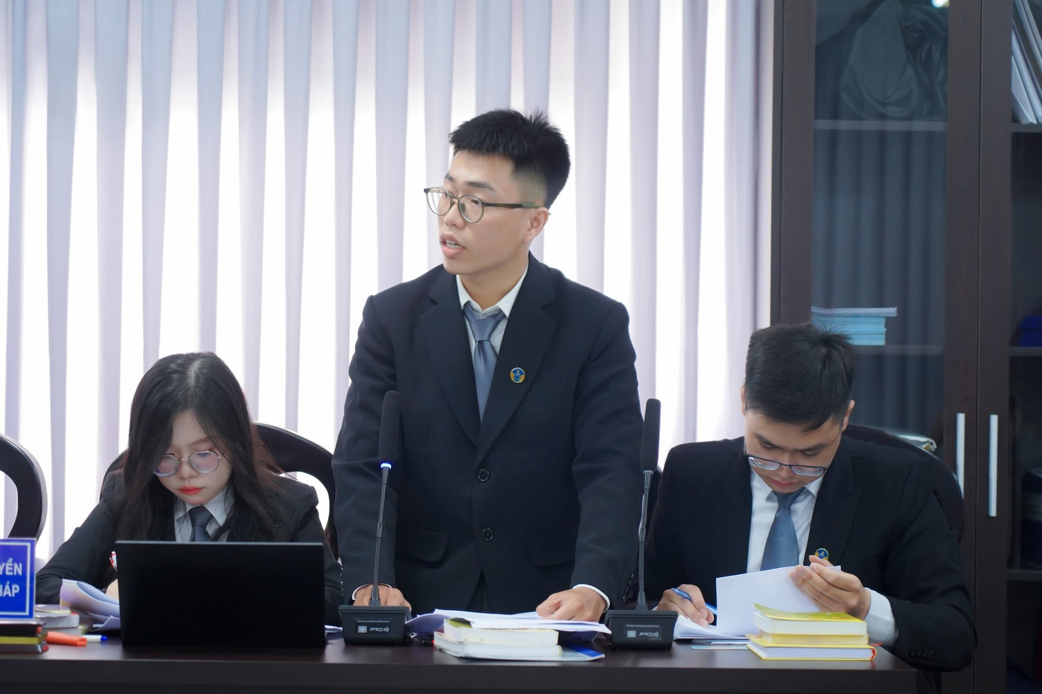 Ngành Luật là gì? Học gì, ra làm gì và cơ hội nghề nghiệp