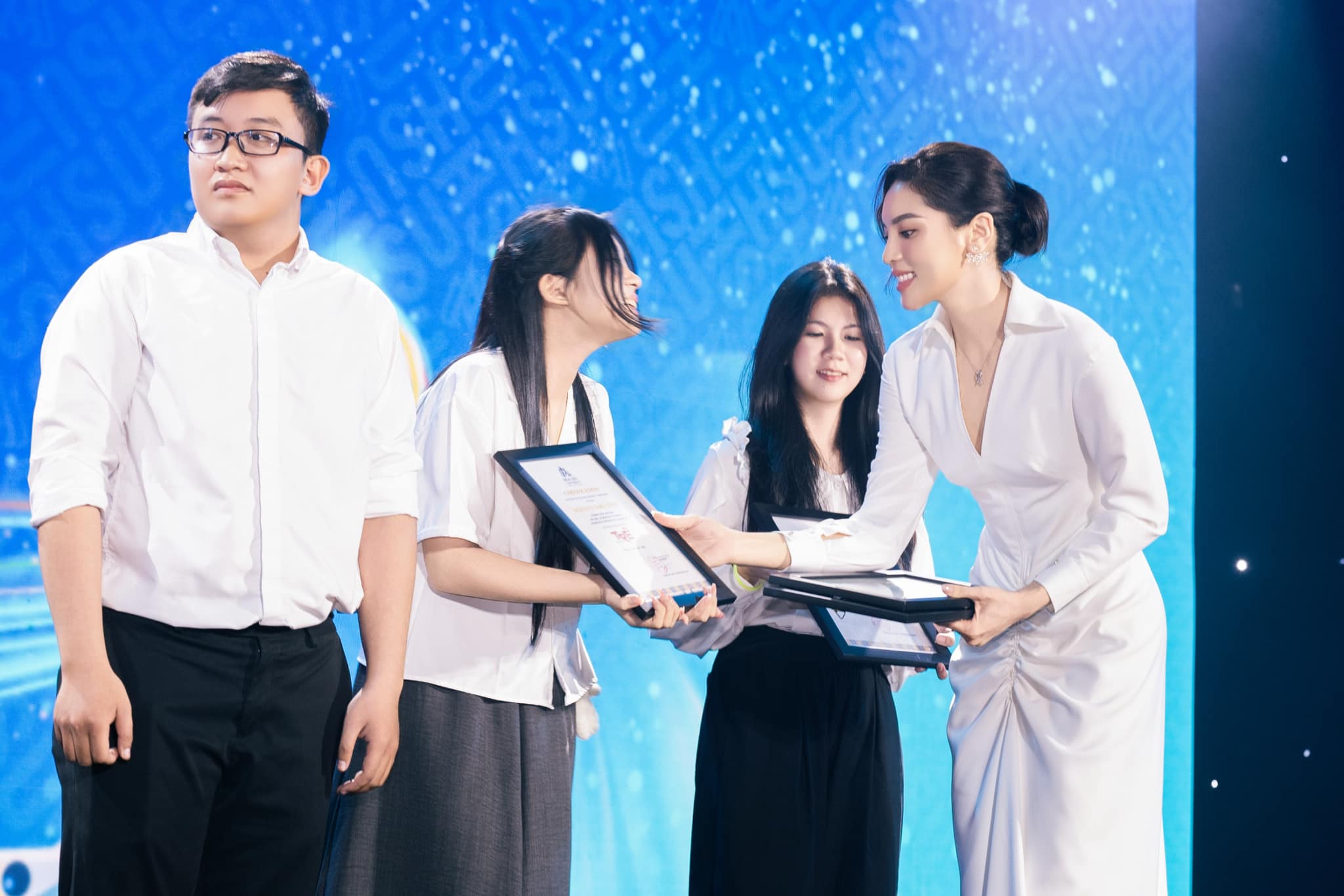 DMUers nhận Bwin link nhà cái tại lễ khai giảng Bwin nhà cái chính thức