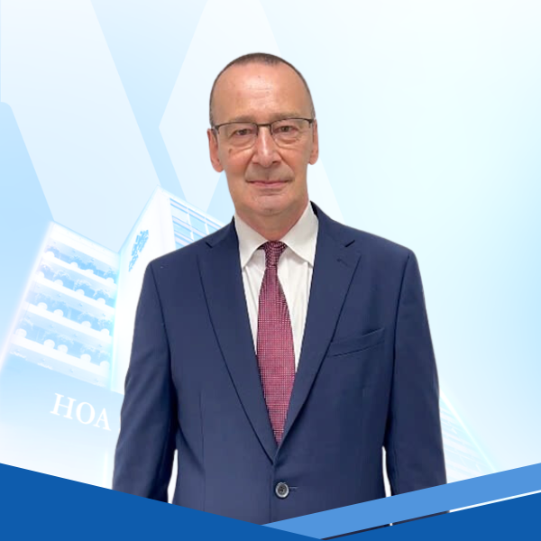 TS. Ian Thomas