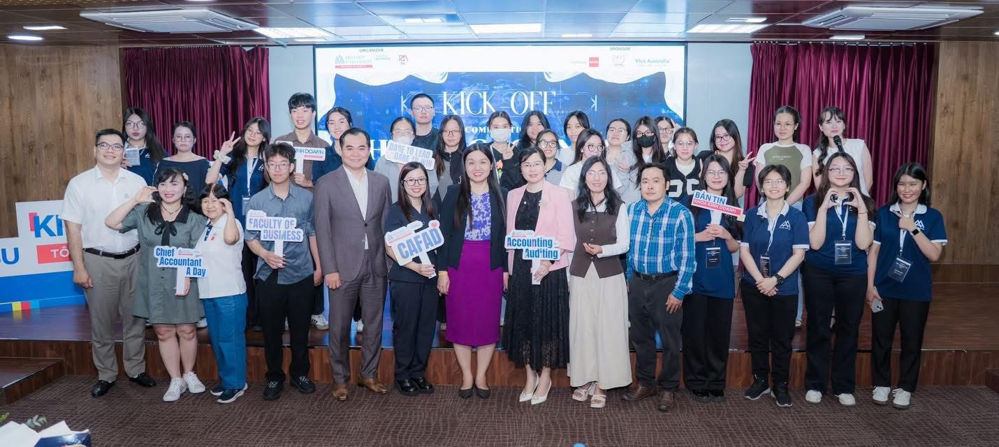 Không khí sôi động tại cuộc thi kế toán tiếng Anh dành cho Link Bwin không bị chặn kinh tế – tài chính.