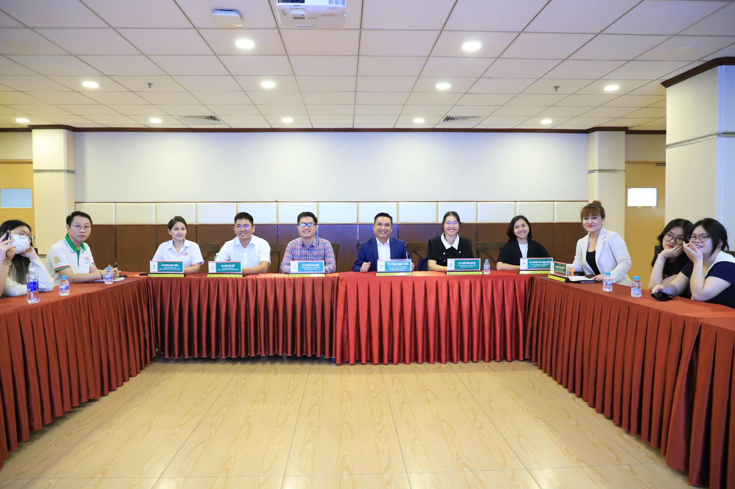 Bwin là hãng gì Marketing Bwin nhà cái chính thức “đổi góc nhìn” về Marketing Y tế sau Field Trip tại Bệnh viện Bwin link không chặn Y Dược Shing Mark