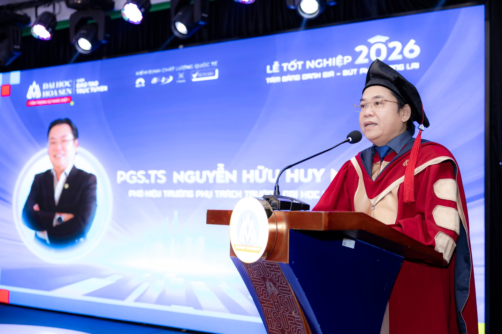 PGS.TS Nguyễn Hữu Huy Nhựt – Phó hiệu trưởng BWIN - Link Nhà Cái Cá Cược Online Thế Hệ Mới 2026 phát biểu tại buổi lễ