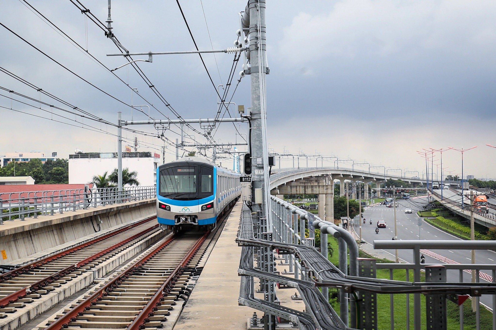 First Trains of Ho Chi Minh City Metro Line 1 in Operation