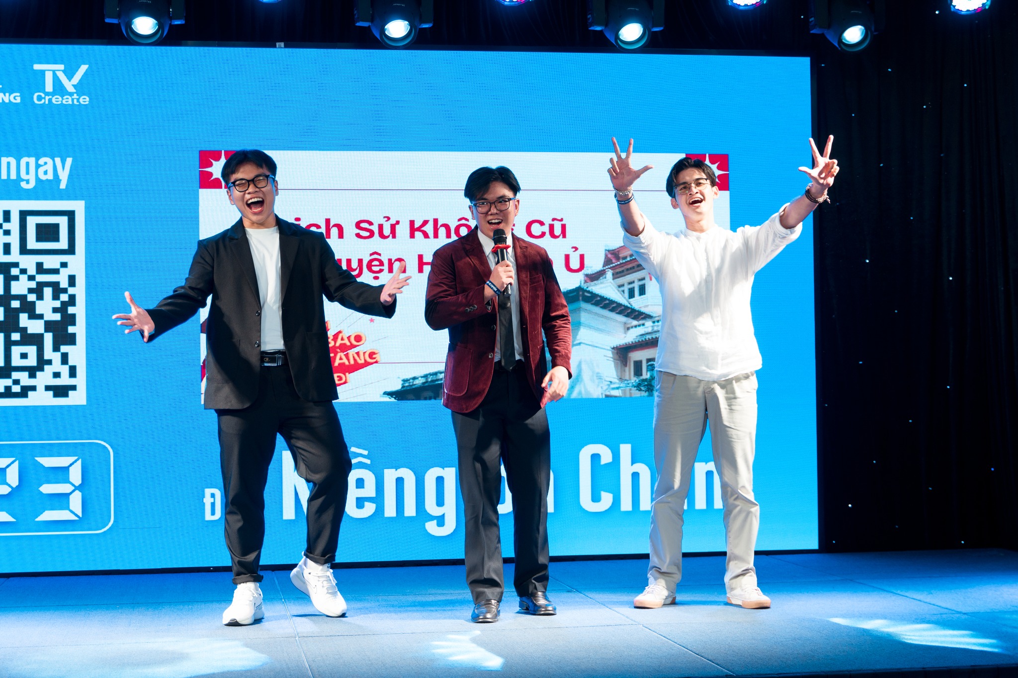Đội Kiềng ba chân kể về một lịch sử không cũ