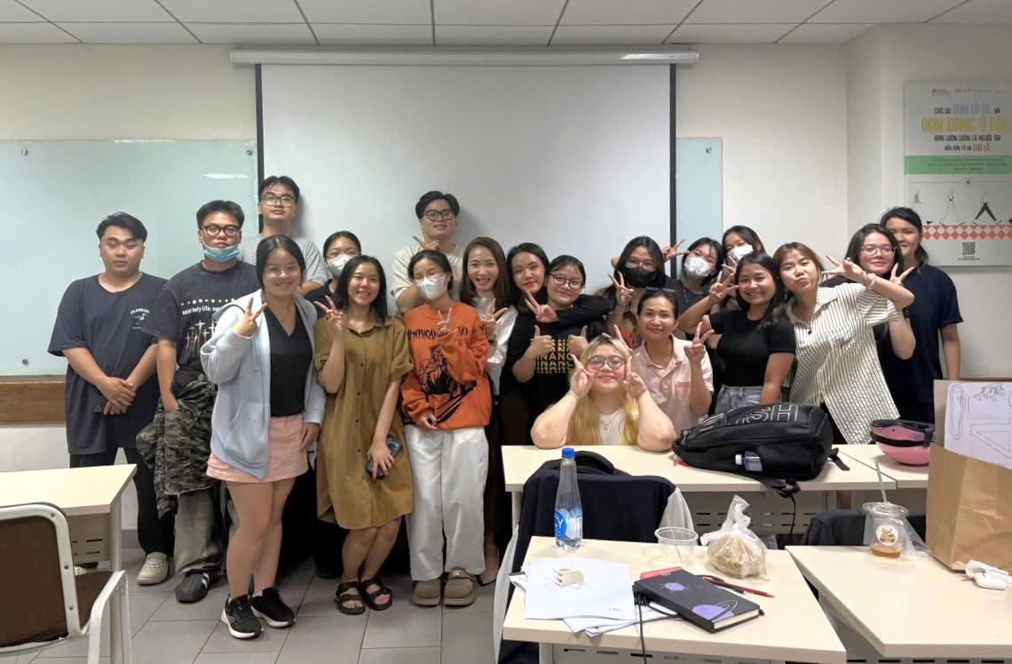 Cô Minh Trà và Link Bwin không bị chặn chuyên ngành Thương mại điện tử trong một buổi học cuối cùng của học kì 2, năm học 2024-2025 tại Bwin nhà cái chính thức