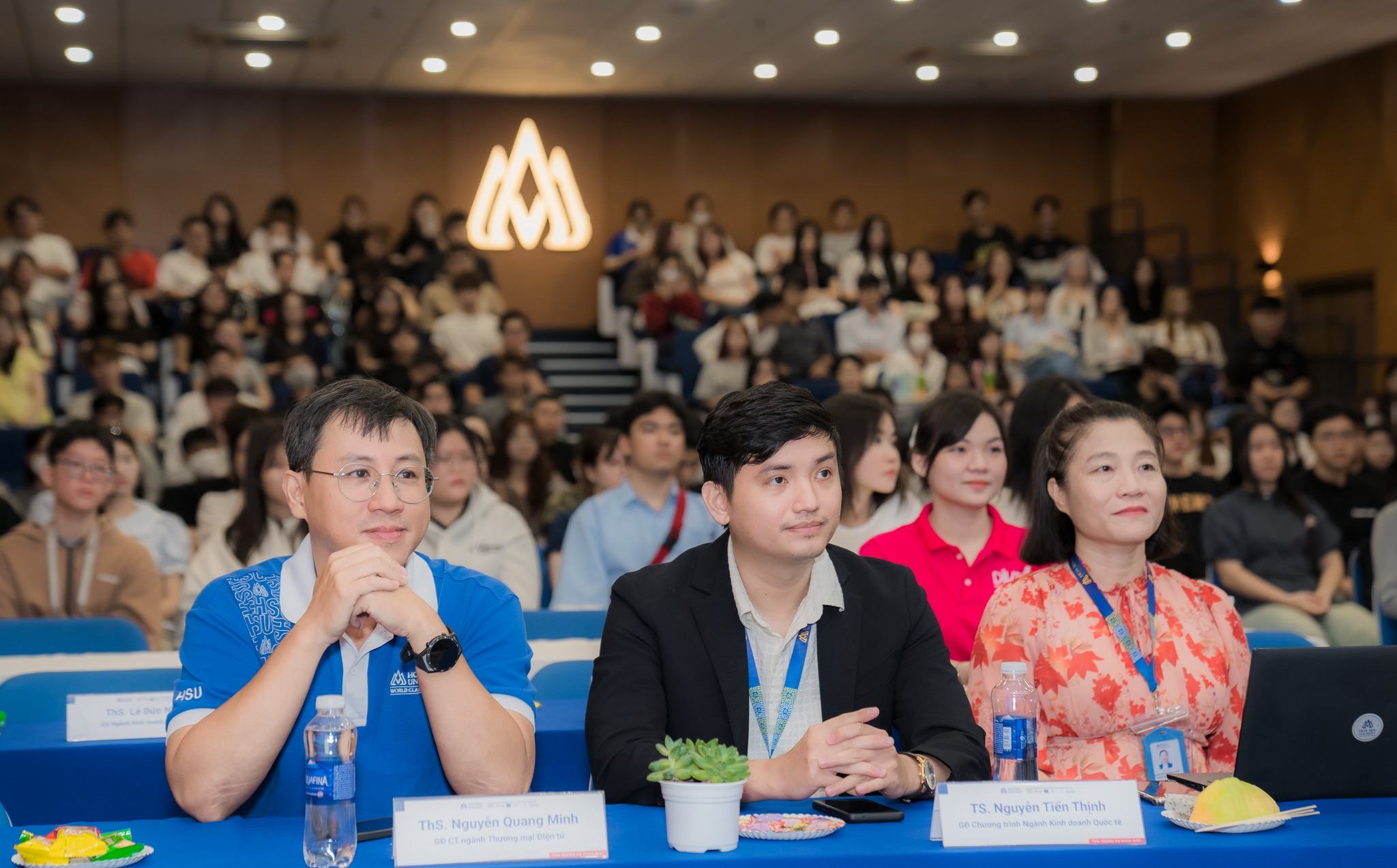 Khoa Logistics – Thương mại Quốc tế Bwin nhà cái chính thức