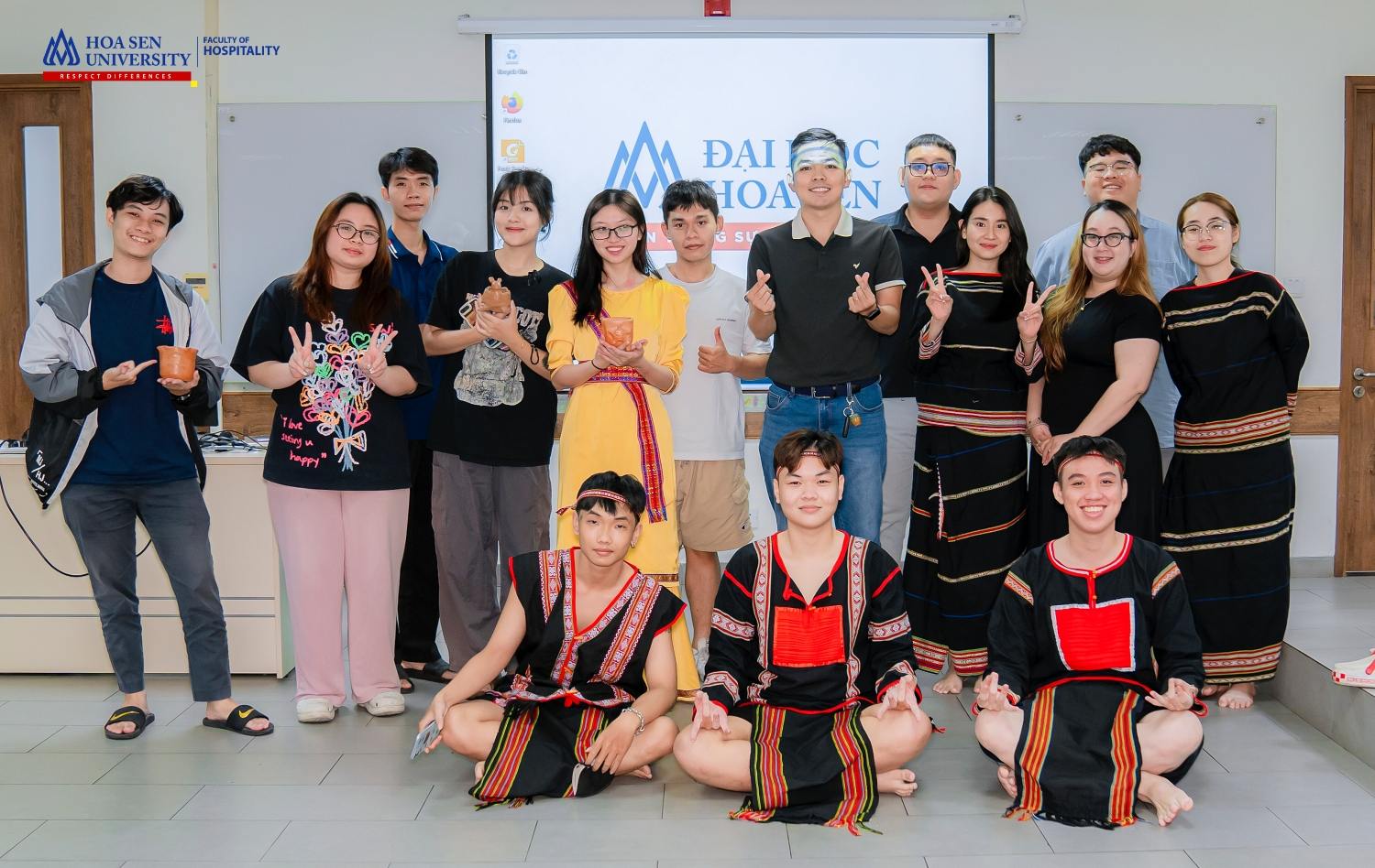 Ngành Quản trị Dịch vụ Du lịch và Lữ hành Bwin nhà cái chính thức học “thực chiến” sẵn sàng hội nhập