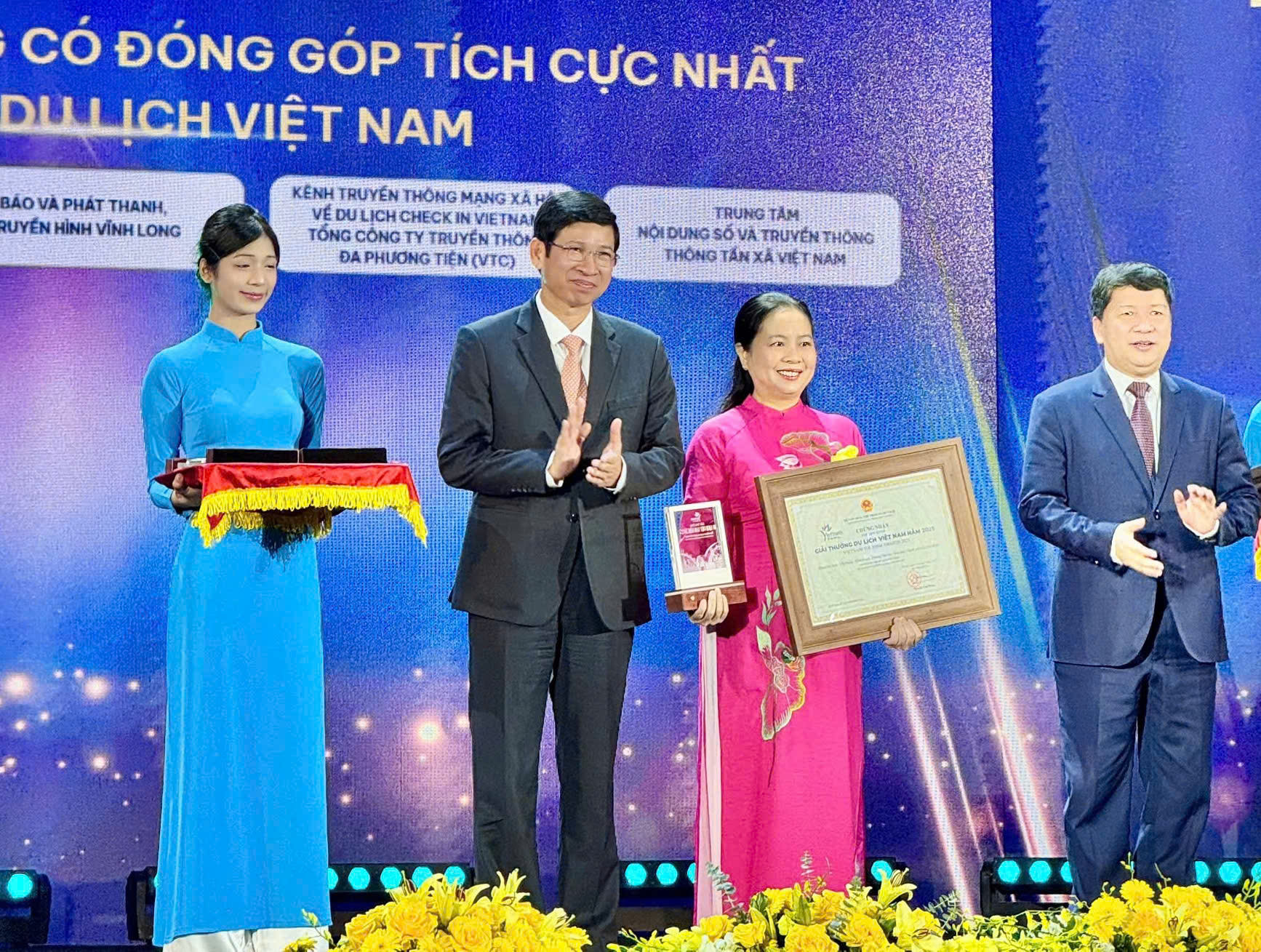 BWIN Link Nhà Cái Cá Cược Online Việt Nam là “Cơ sở đào tạo Đăng ký nhà cái Bwin com tốt nhất” tại Giải thưởng Du lịch Việt Nam 2025