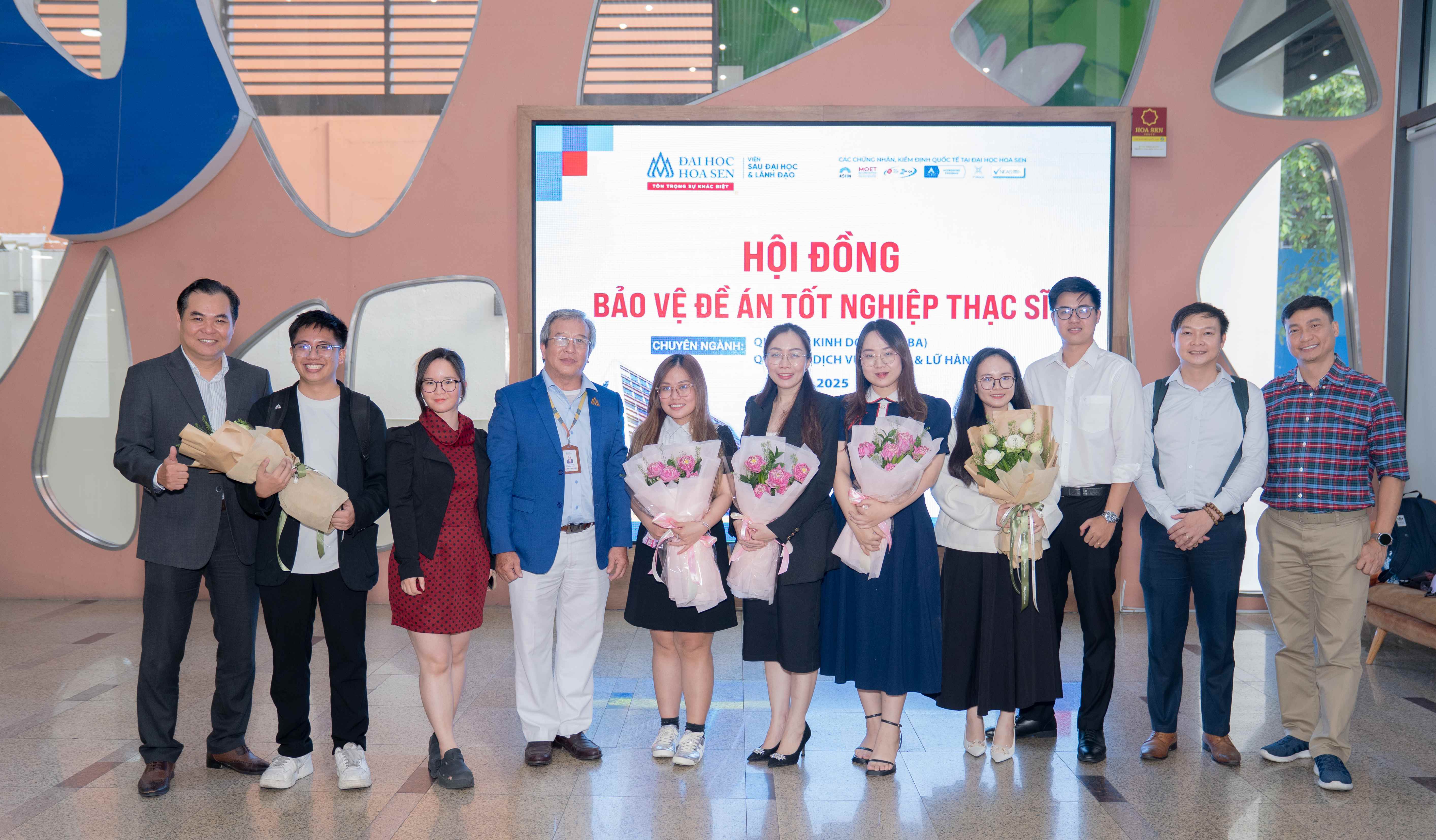 Hoạt động tại hơn 25 thị trường chính thức Link vào Bwin mới nhất 2026 (MBA) BWIN Link Nhà Cái Cá Cược Online Việt Nam bảo vệ đề án Game Bwin sáp nhập với PartyGaming năm 2011 Thạc sĩ