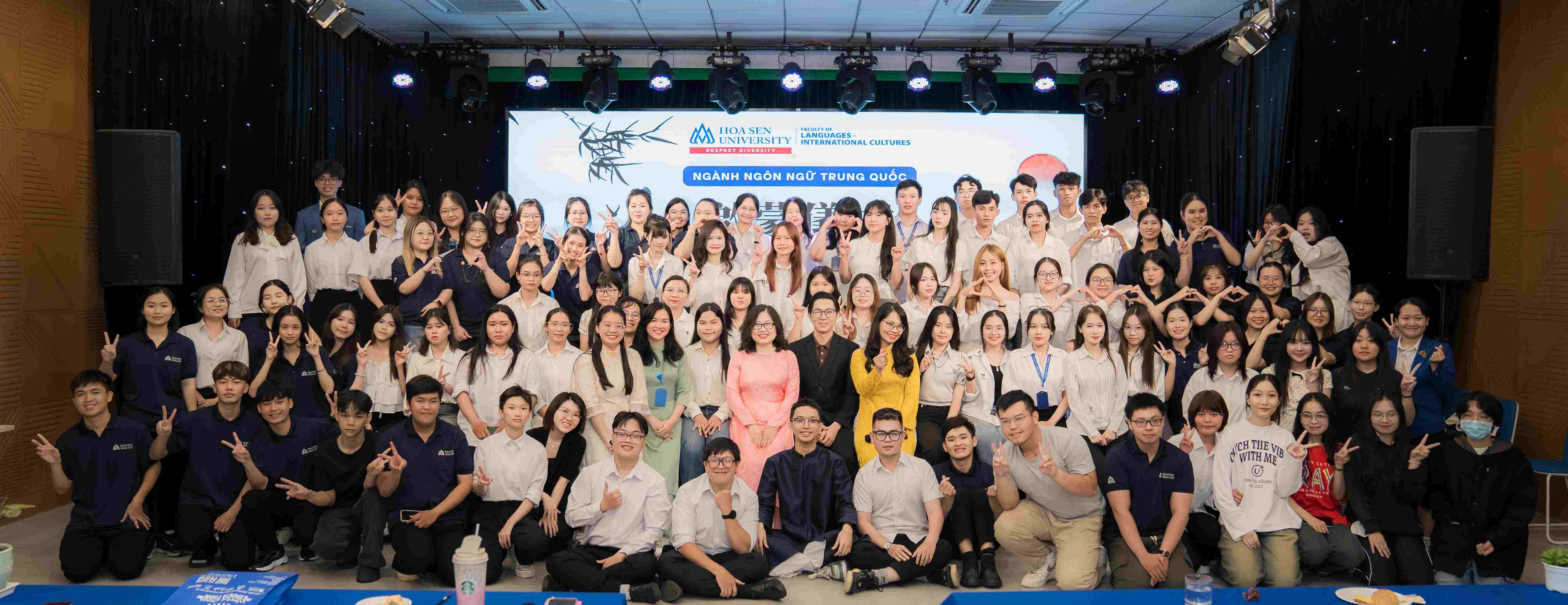 Nghi thức Khai bút Bái sư ngành Ngôn ngữ Trung của Bwin nhà cái chính thức