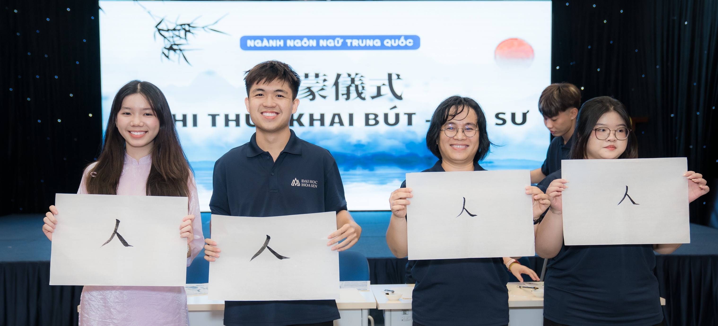 Nghi thức Khai bút Bái sư ngành Ngôn ngữ Trung của Bwin nhà cái chính thức