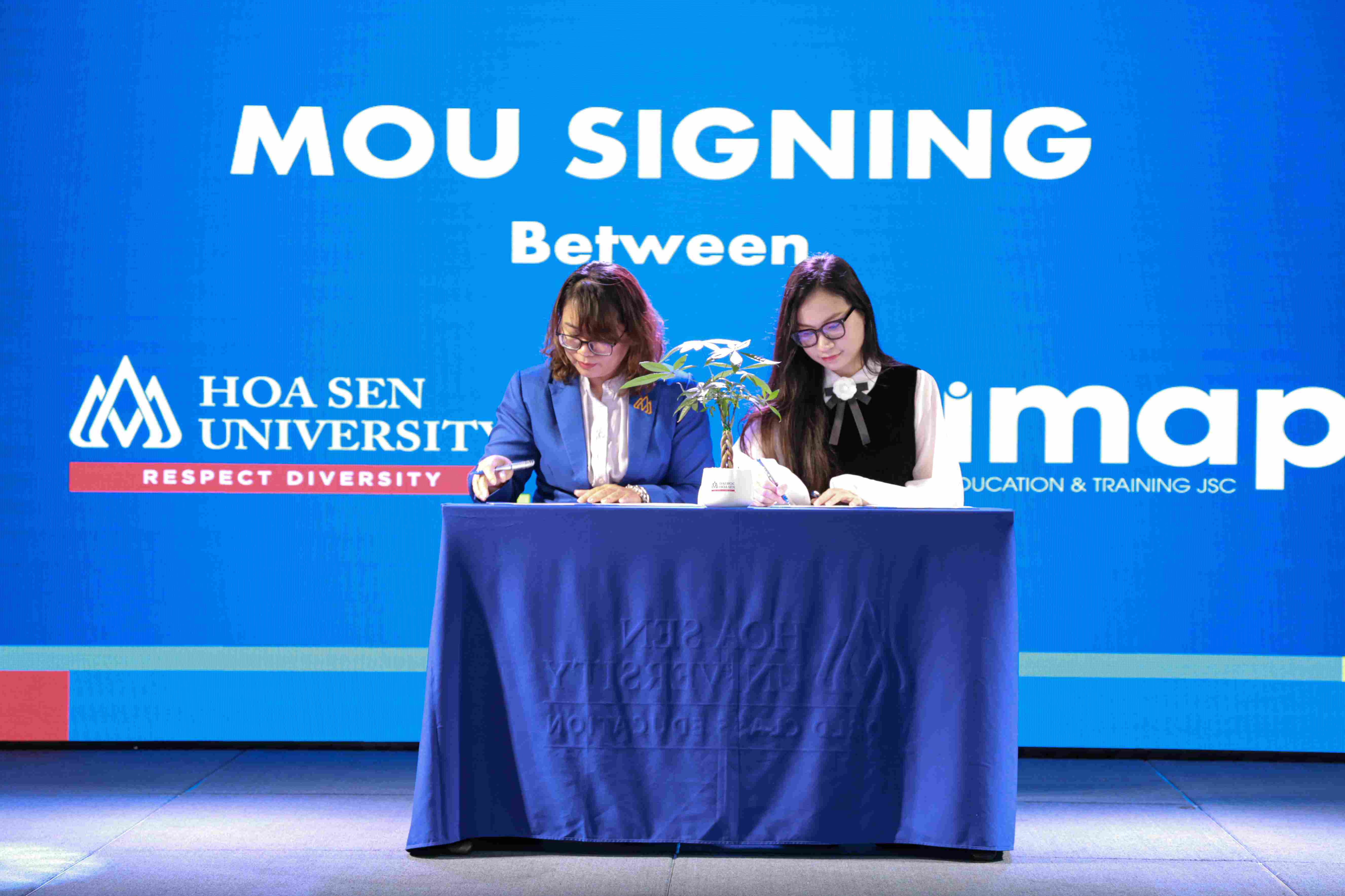 Lễ Khai giảng CT Liên kết Quốc tế DMU–Bwin nhà cái chính thức và Hoa Sen Pathway