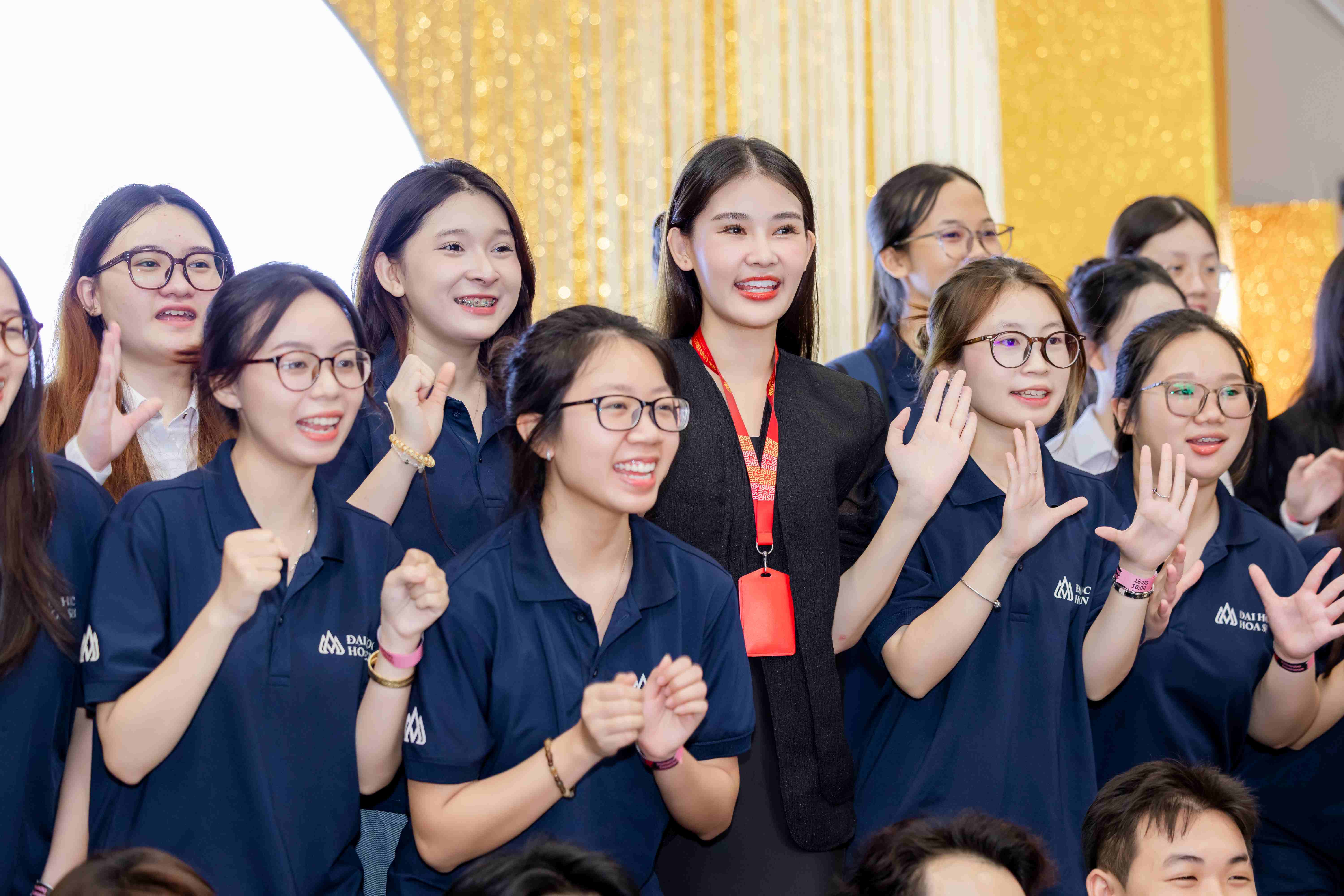 Bwin là hãng gì ngành Quản trị sự kiện Bwin nhà cái chính thức trải nghiệm thực tế tại triển lãm “TỎA – Soul of Van Gogh”