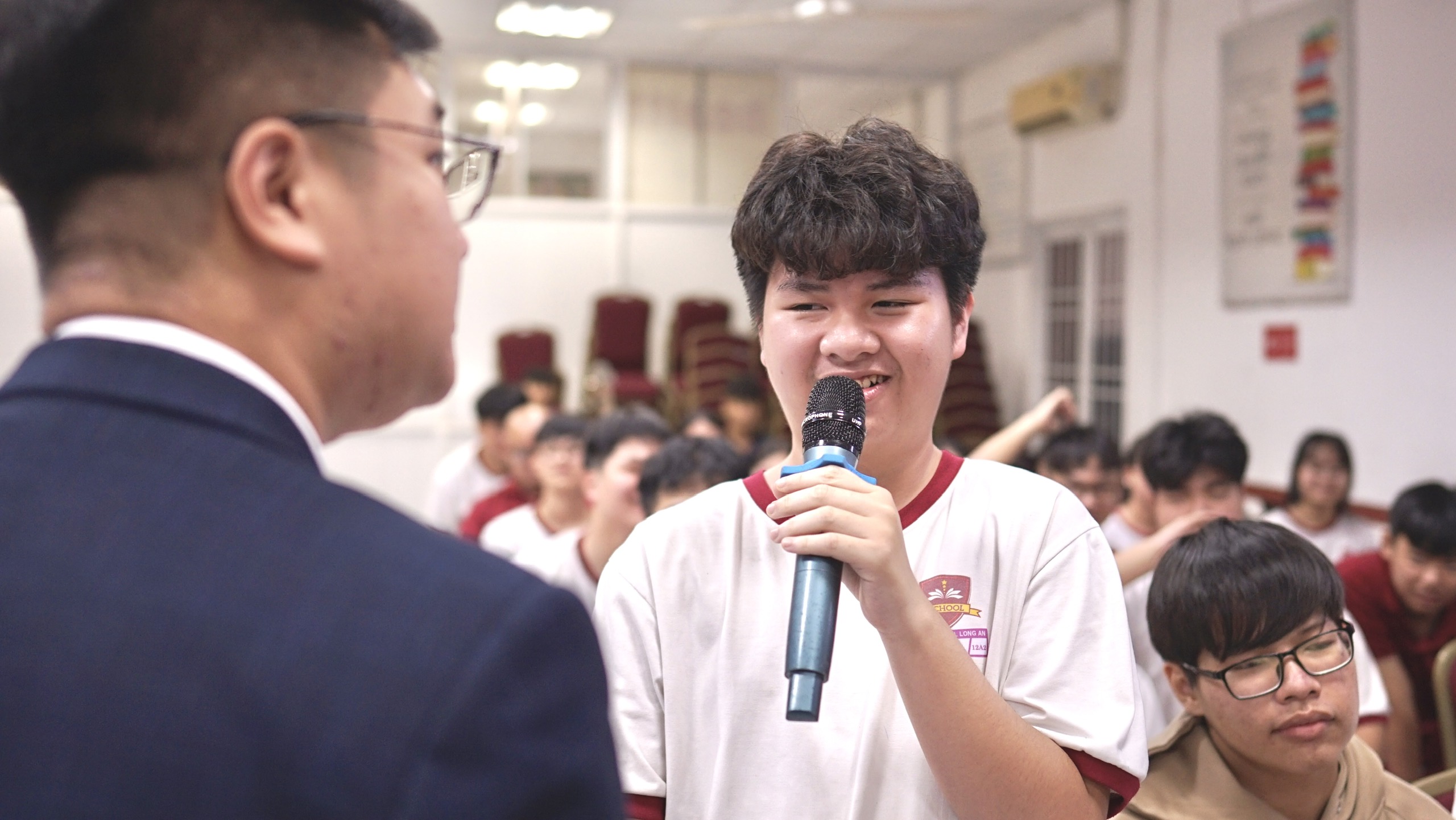 Bwin nhà cái chính thức hướng nghiệp tại iSchool Long An: Giải mã lựa chọn nghề nghiệp trong kỷ nguyên 4.0