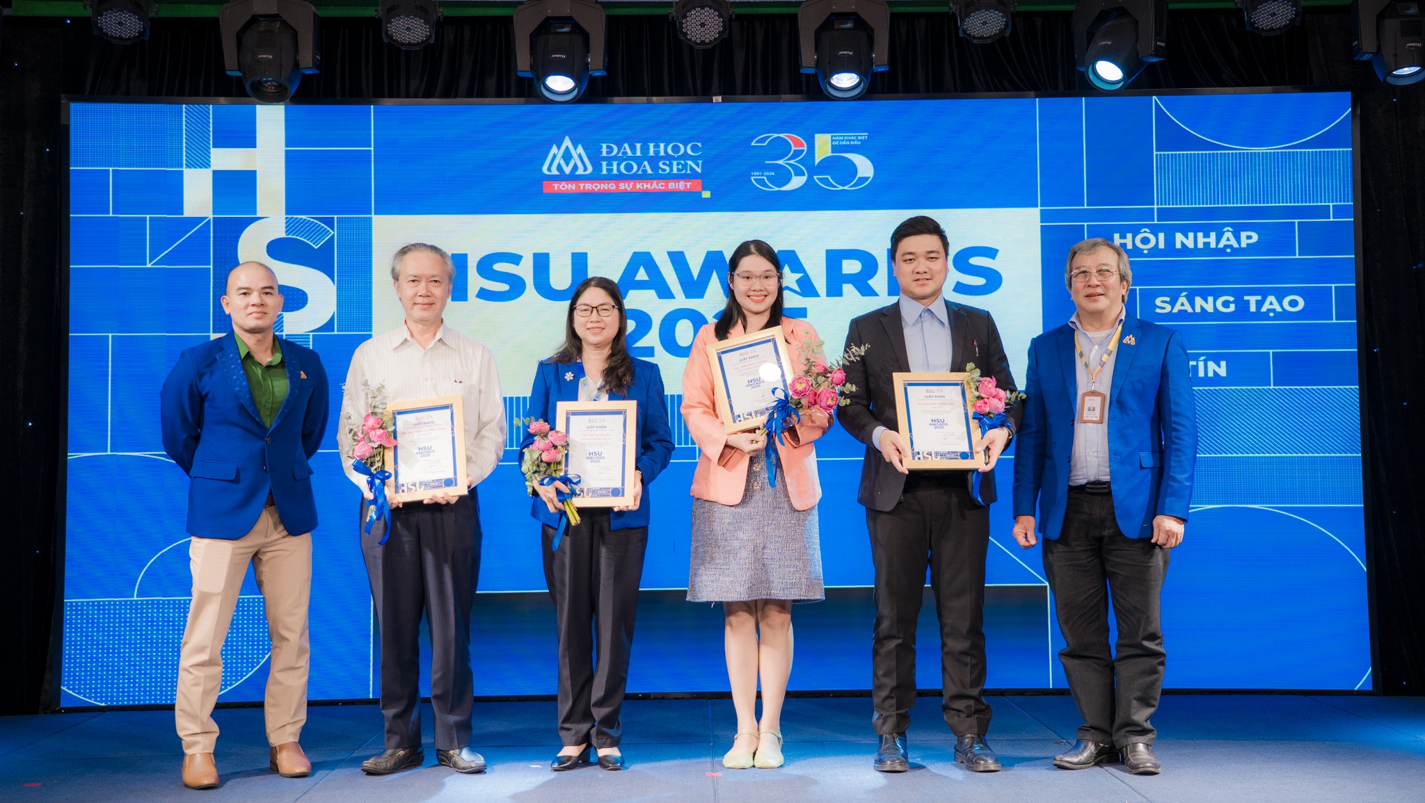 Bwin nhà cái chính thức AWARDS 2025: Gửi lời tri ân đến những người gieo mầm tri thức bình dị, phi thường