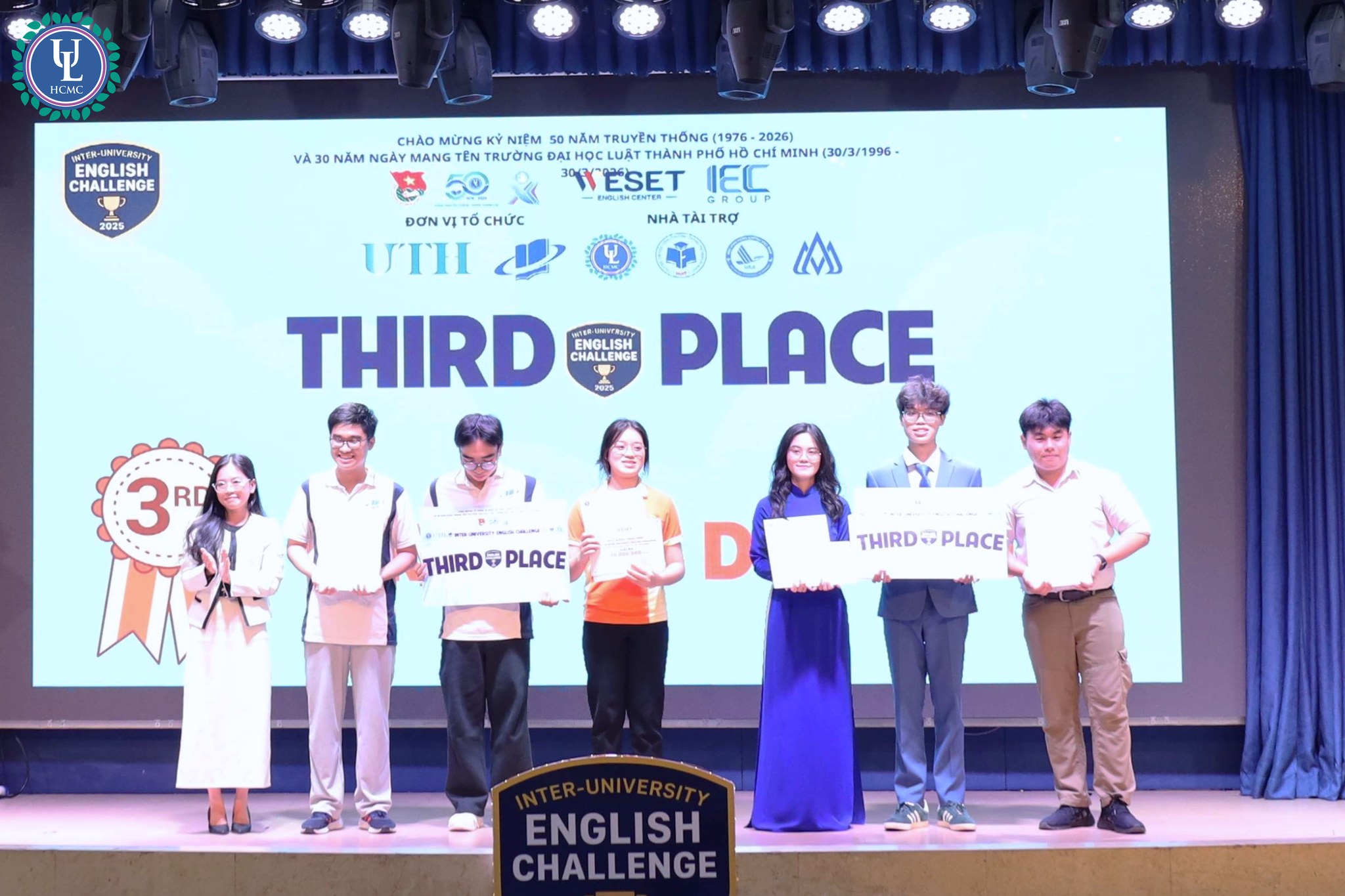 Bwin là hãng gì ngành Ngôn ngữ Anh tỏa sáng tại Inter-University English Challenge 2025