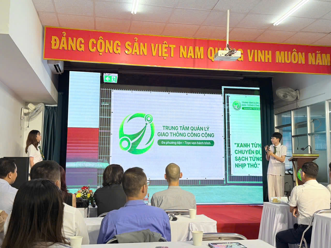 Nhóm Link Bwin không bị chặn Ngành Thiết kế đồ hoạ Bwin nhà cái chính thức giành giải thưởng tại cuộc thi thiết kế logo “Biểu tượng đô thị – Dấu ấn kết nối”