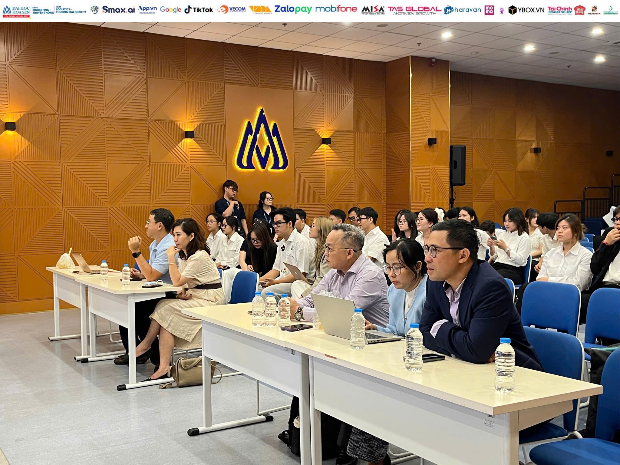 Vòng Bán kết Cuộc thi Digital Shark Up 2025