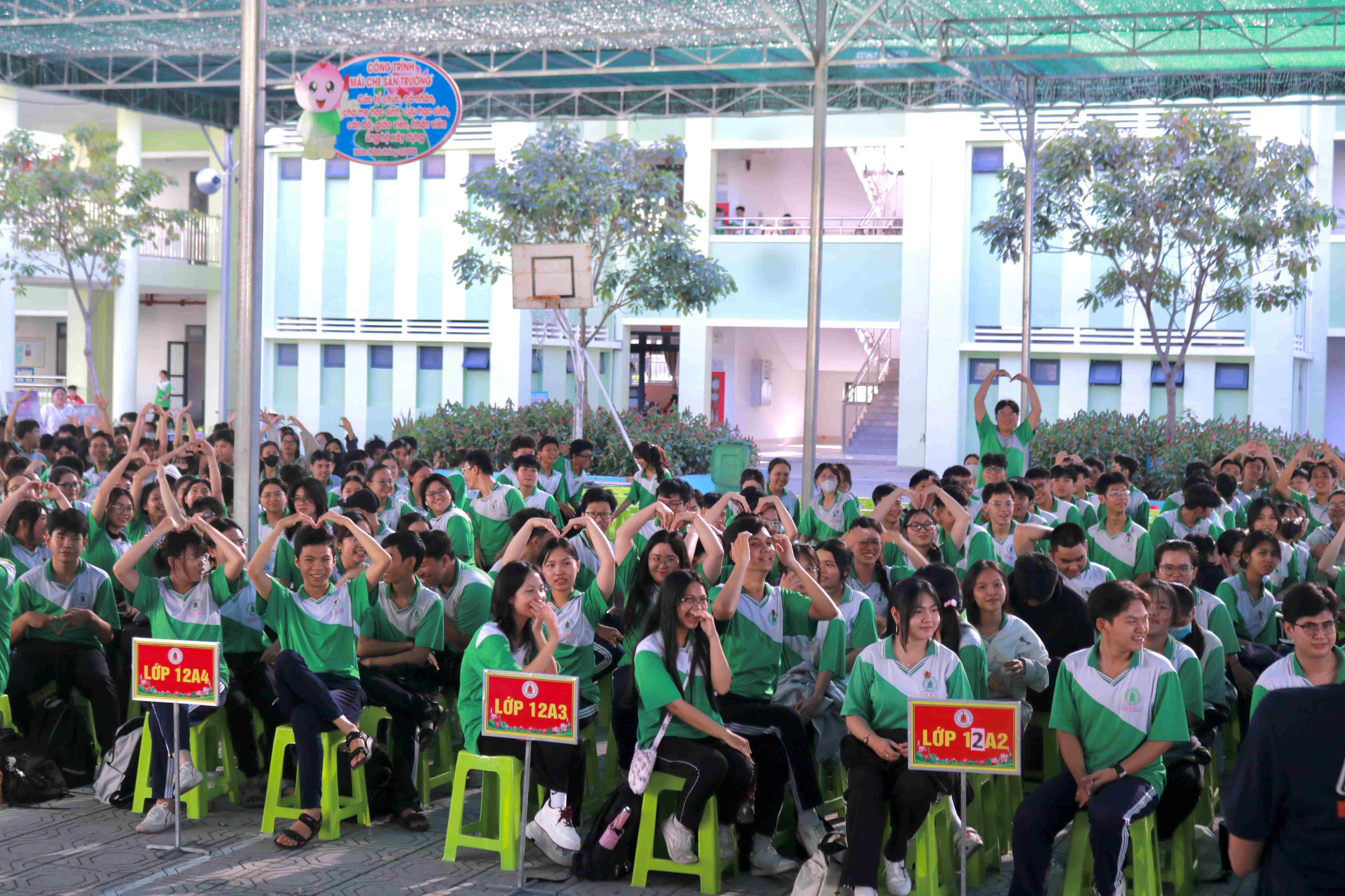 dh-hoa-sen-tu-van-nganh-nghe-chuyen-sau-cho-hoc-sinh-dong-thap