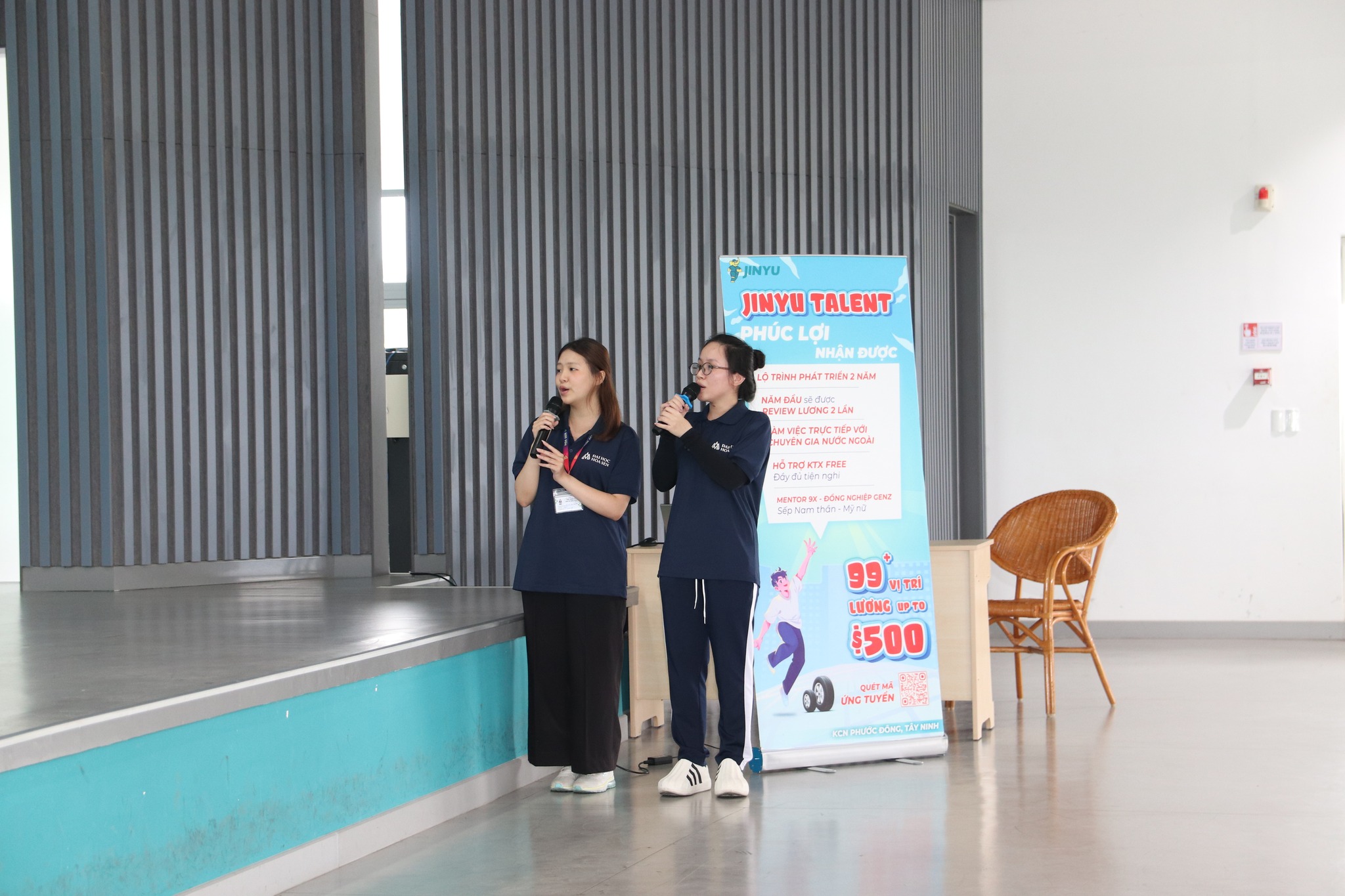 Bwin là hãng gì Ngôn ngữ Bwin Interactive Entertainment AG, trước đây là Betandwin, là một thương hiệu cá cược trực tuyến thuộc sở hữu của GVC Holdings Bwin nhà cái chính thức trải nghiệm thực tế tại Jinyu Company Tour 2025