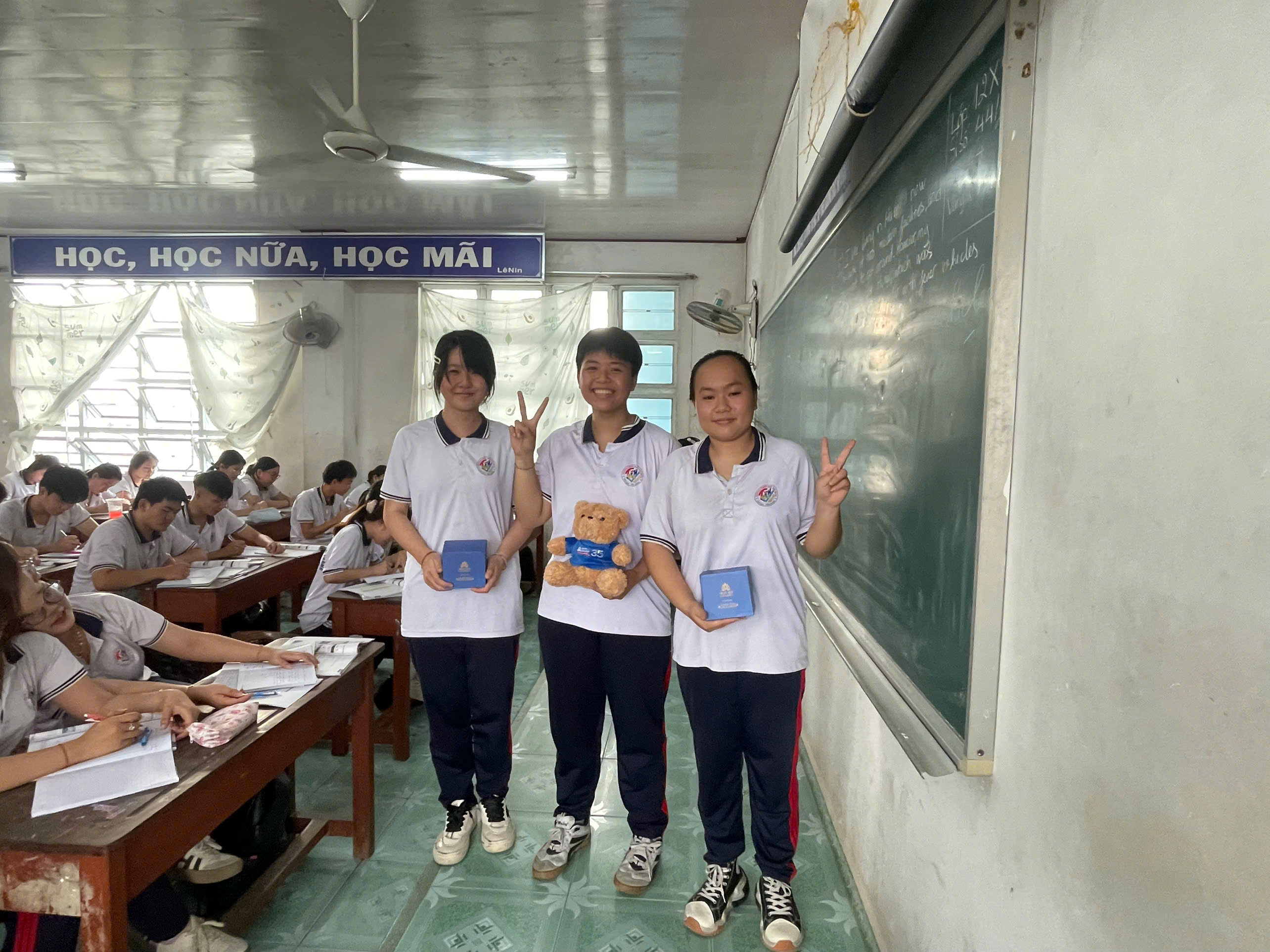 THPT Trần Văn Hoài