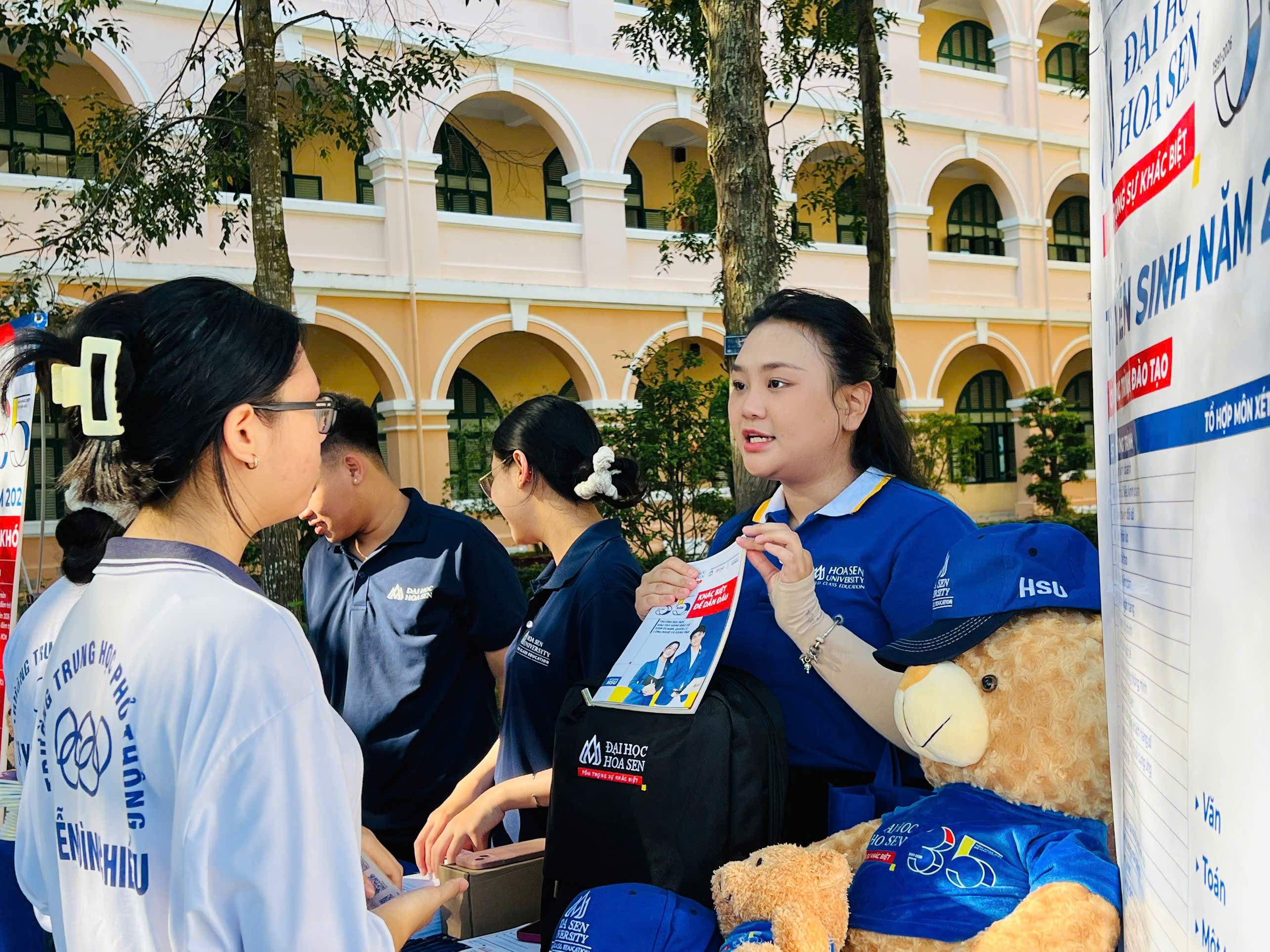 THPT Nguyễn Đình Chiểu