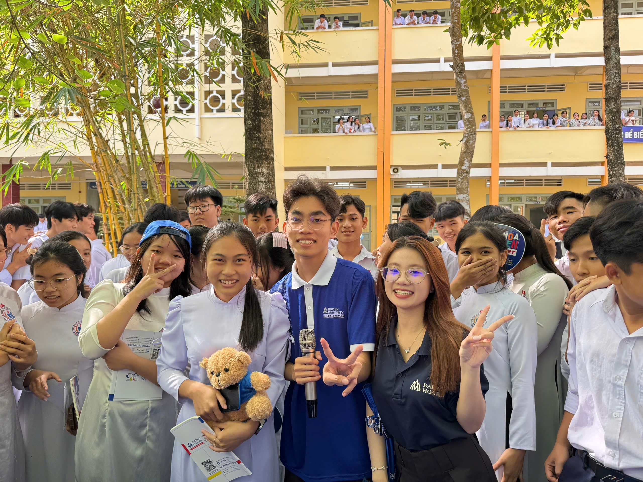 Hành trình mang giảng đường đến lớp học THPT của "đại sứ Bwin nhà cái chính thức"