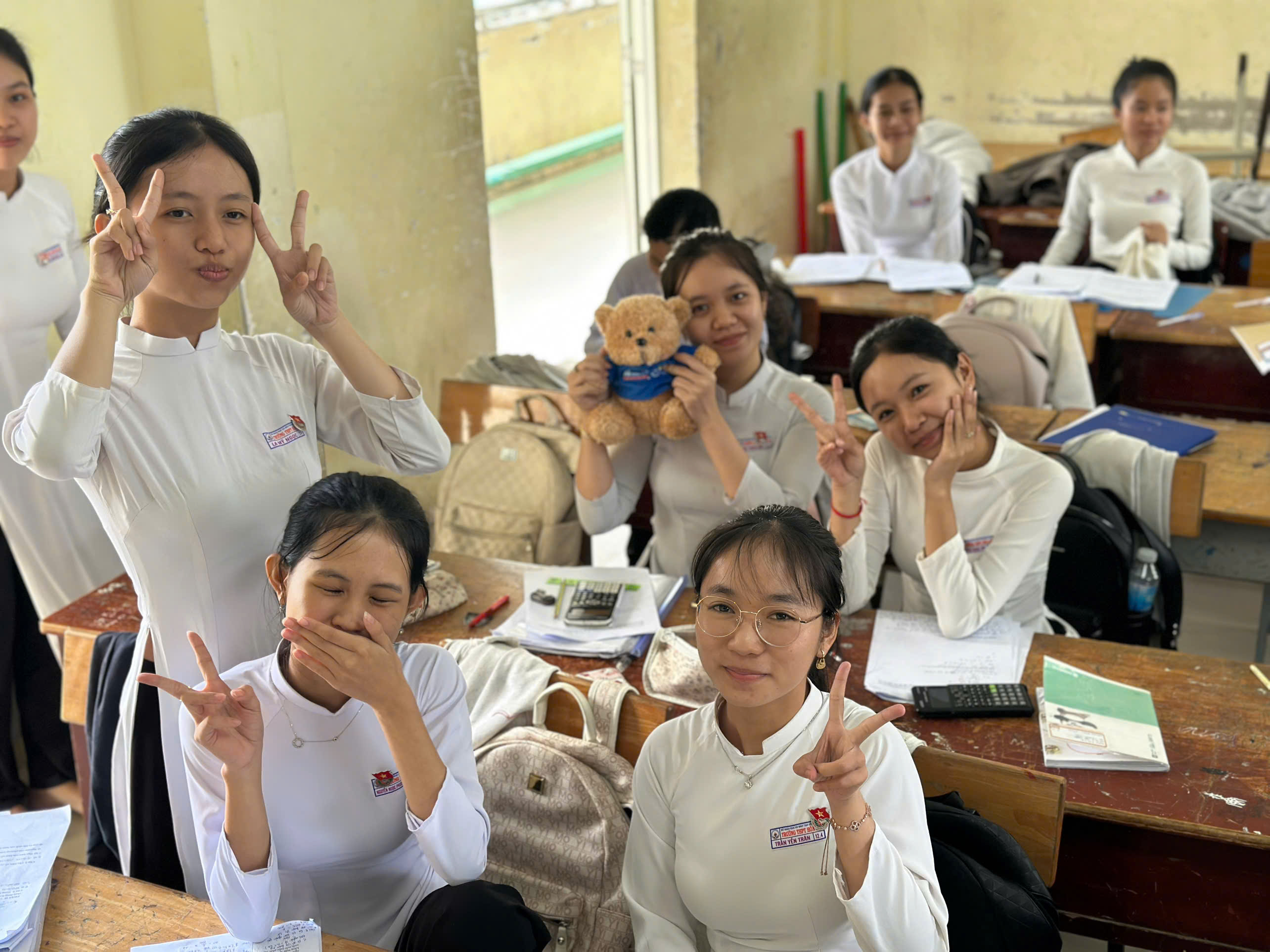 Hành trình mang giảng đường đến lớp học THPT của "đại sứ Bwin nhà cái chính thức"