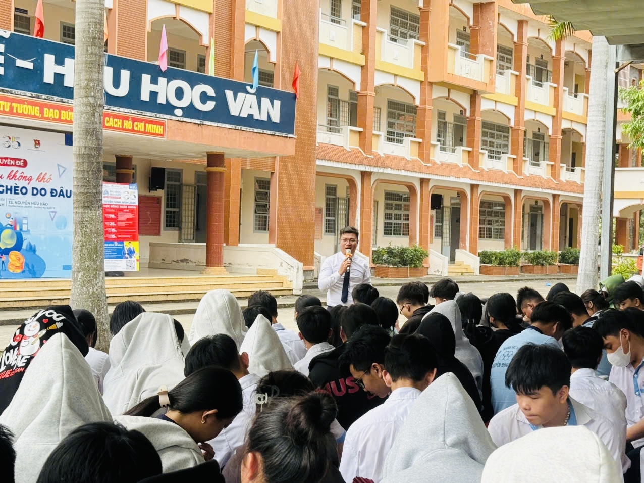 Học sinh THPT Nguyễn Đình Chiểu khai mở tư duy tài chính, chủ động cùng Bwin nhà cái chính thức