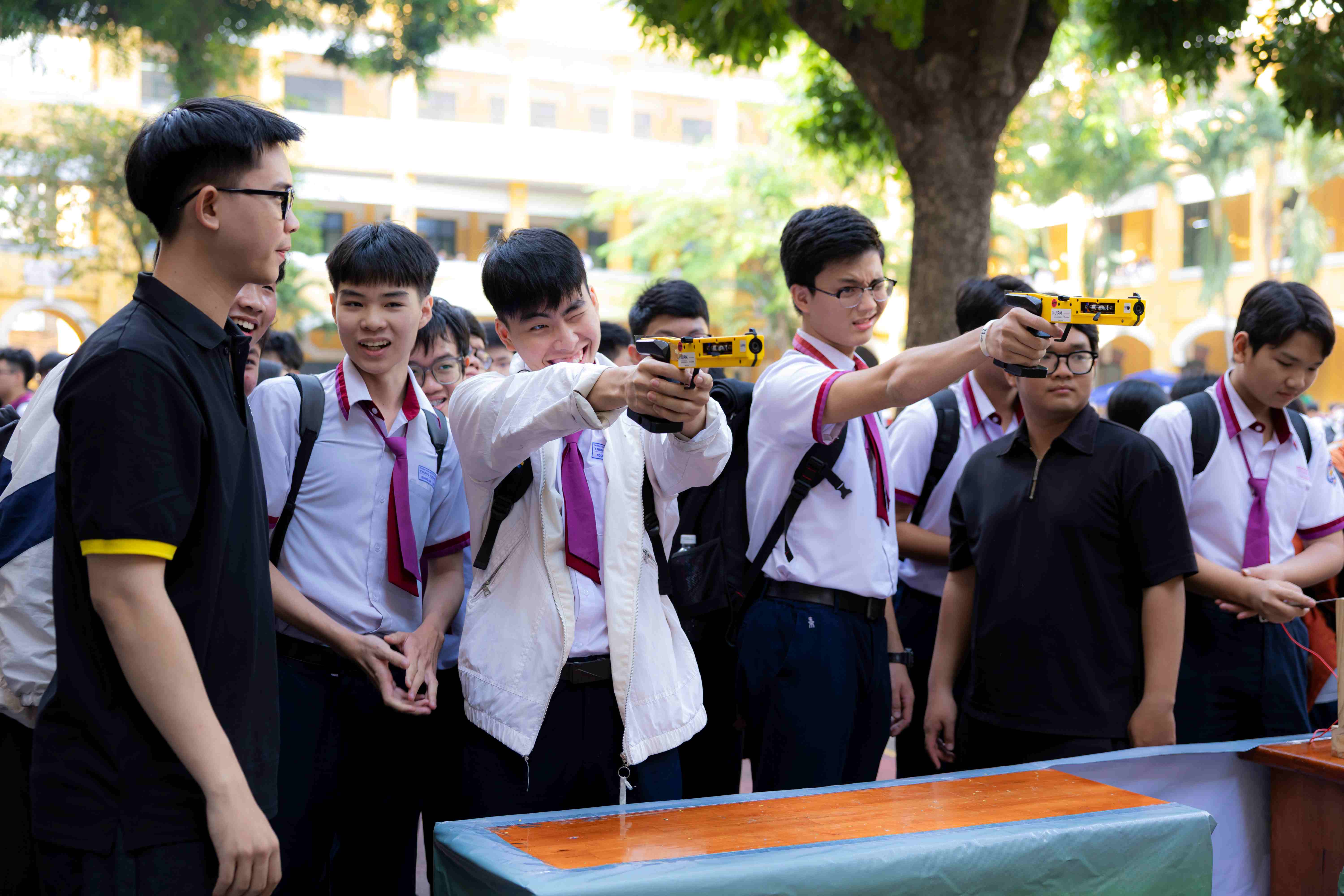Trải nghiệm thú vị tại Khoa Bwin trò chơi điện tử