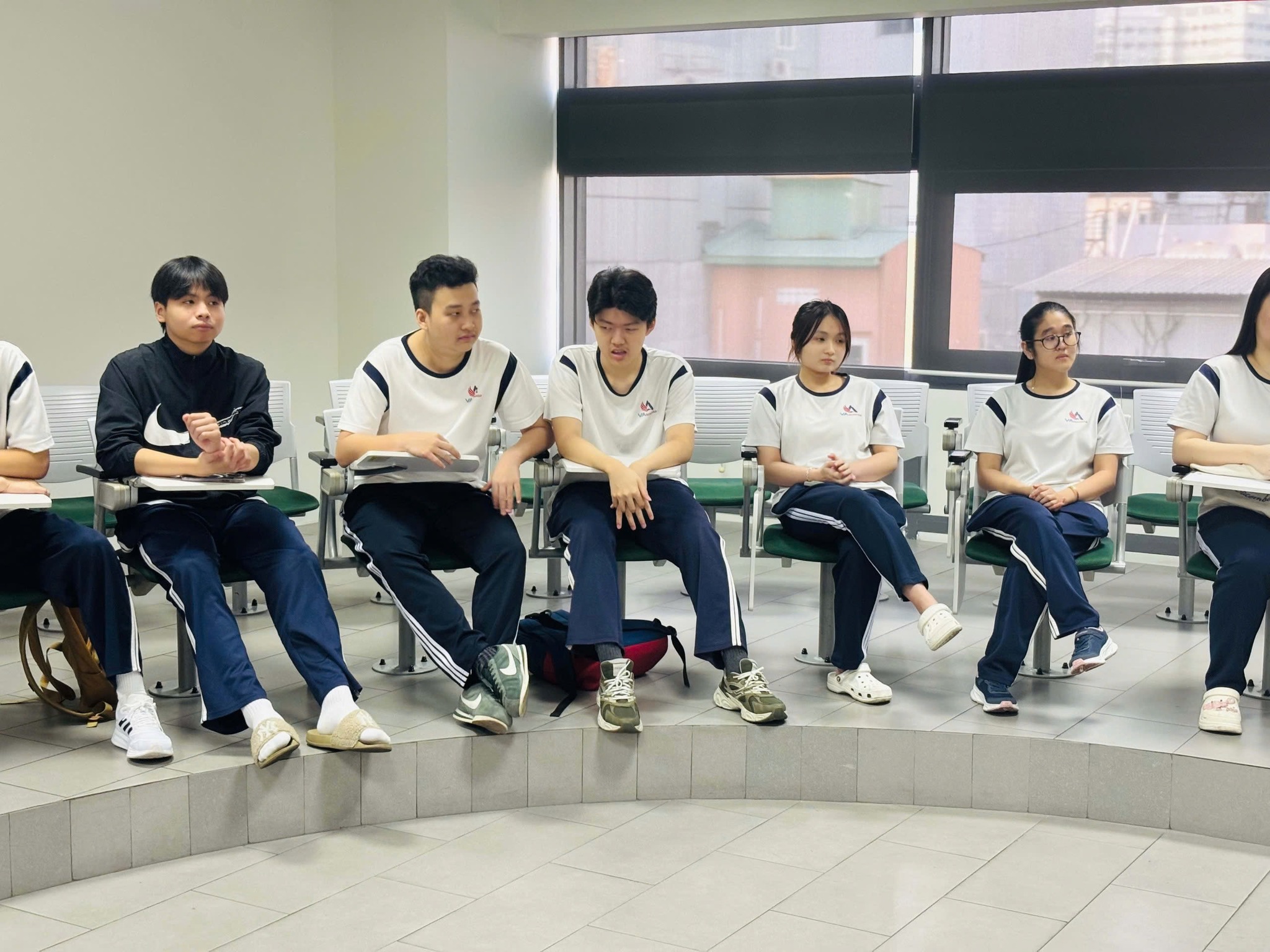 Campus Tour DMU–Bwin nhà cái chính thức: Cơ hội trải nghiệm Link vào Bwin mới nhất 2026 cho Bwin cung cấp cá cược thể thao và poker THPT Mỹ Anh Việt