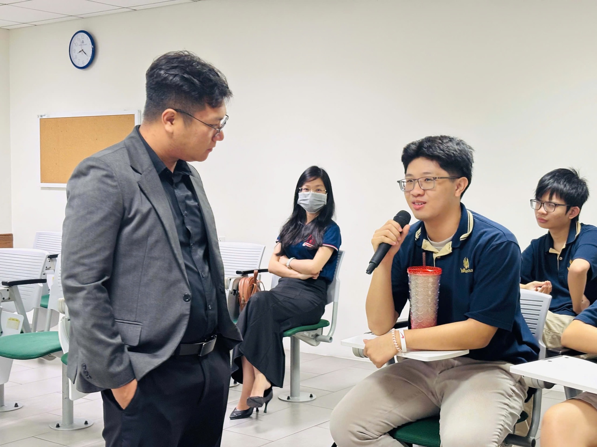 Campus Tour DMU–Bwin nhà cái chính thức: Cơ hội trải nghiệm Link vào Bwin mới nhất 2026 cho Bwin cung cấp cá cược thể thao và poker THPT Mỹ Anh Việt