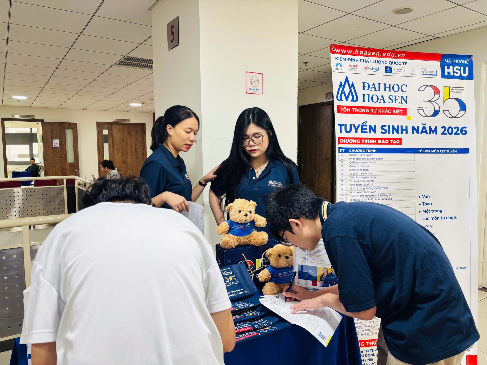 Campus Tour DMU–Bwin nhà cái chính thức: Cơ hội trải nghiệm Link vào Bwin mới nhất 2026 cho Bwin cung cấp cá cược thể thao và poker THPT Mỹ Anh Việt