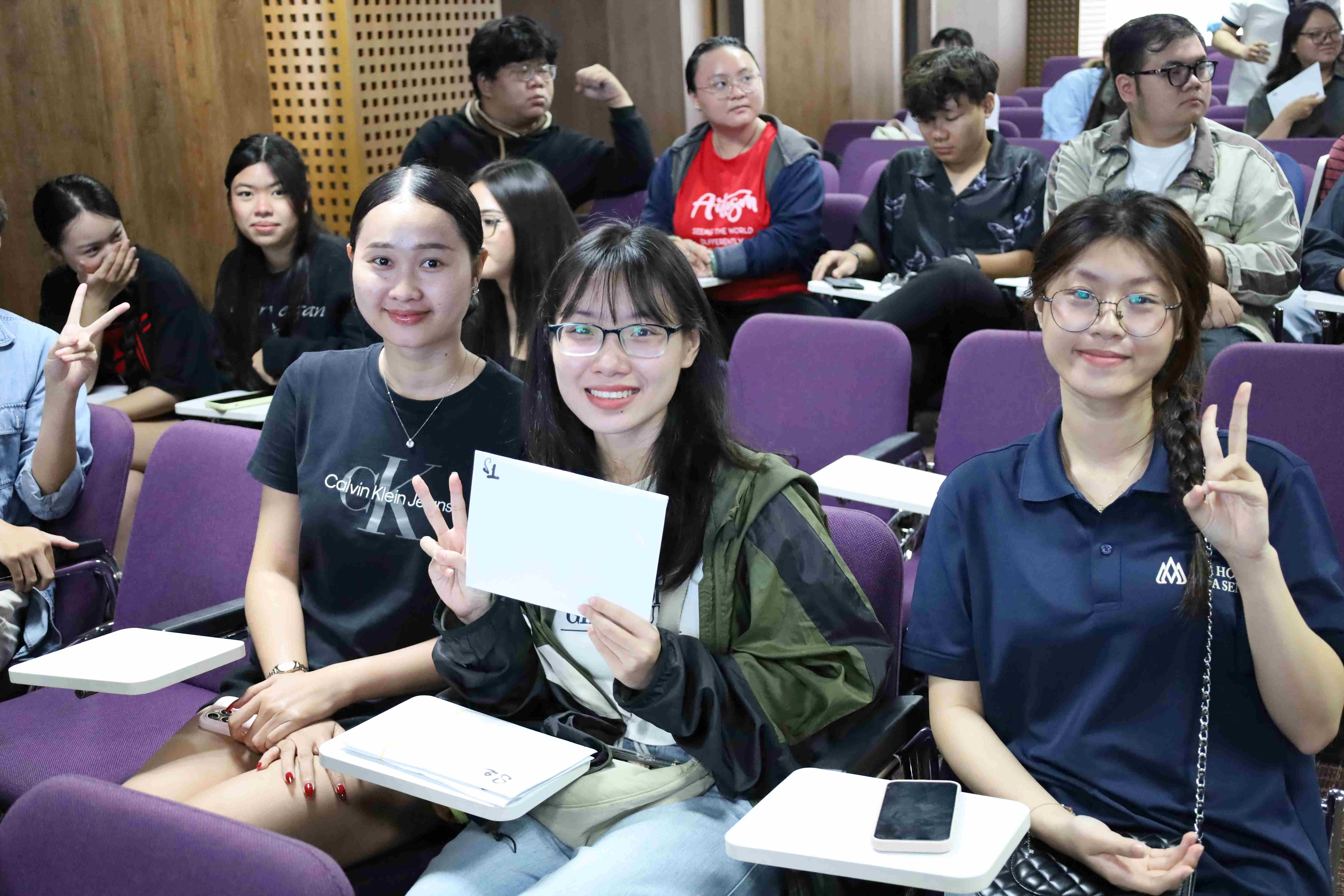 Từ lý thuyết đến thực chiến: Bwin là hãng gì Ngôn ngữ Anh Bwin nhà cái chính thức nâng cao kỹ năng Bwinnhacai trụ sở tại Vienna, Stockholm và Gibraltar hiệu quả cho Bwin là gì và công việc
