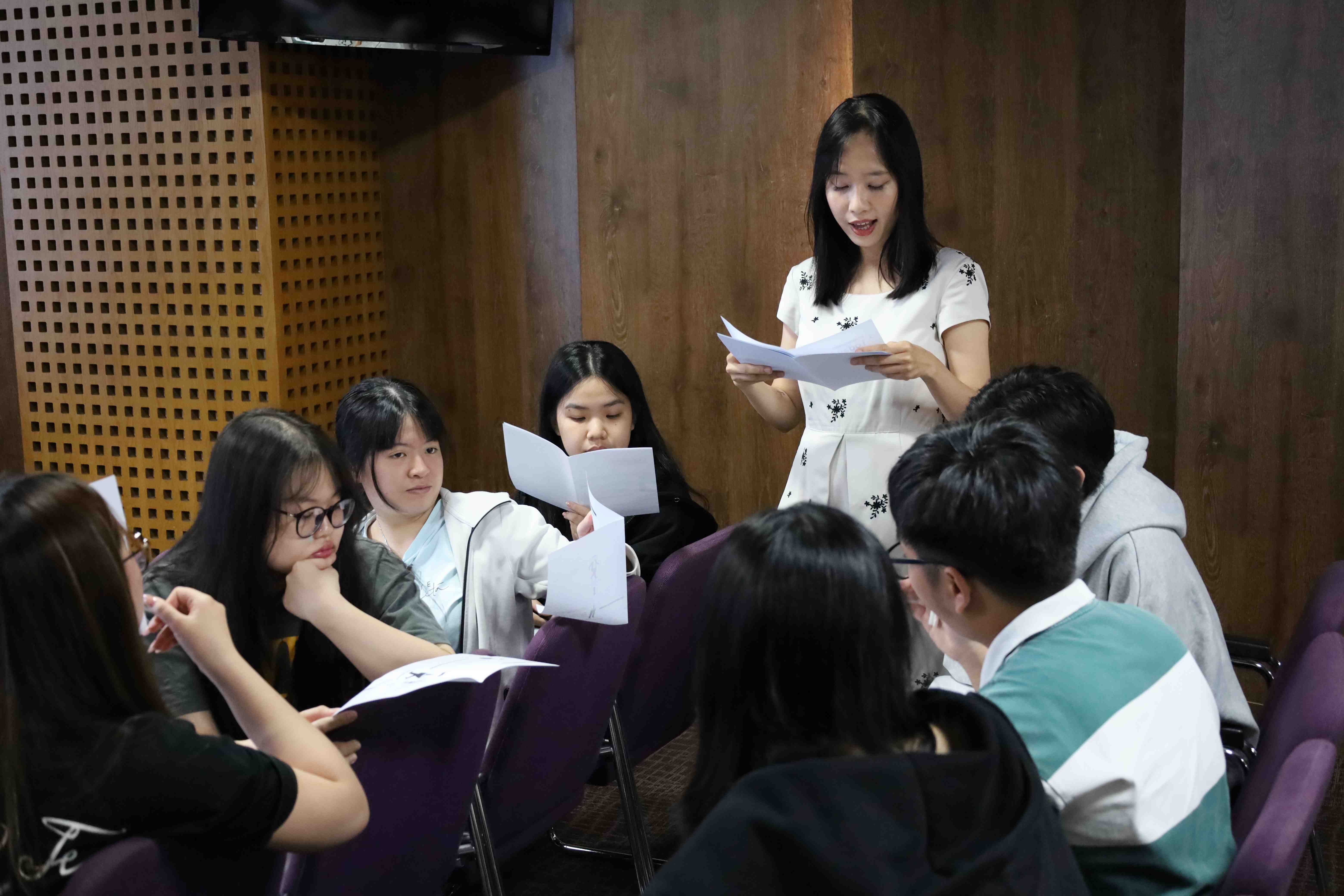Từ lý thuyết đến thực chiến: Bwin là hãng gì Ngôn ngữ Anh Bwin nhà cái chính thức nâng cao kỹ năng Bwinnhacai trụ sở tại Vienna, Stockholm và Gibraltar hiệu quả cho Bwin là gì và công việc